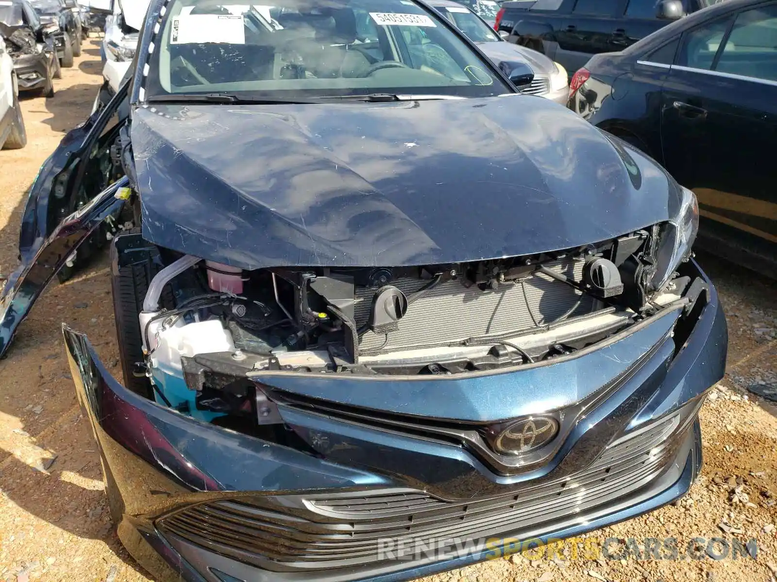 9 Photograph of a damaged car 4T1C11AK1LU504033 TOYOTA CAMRY 2020