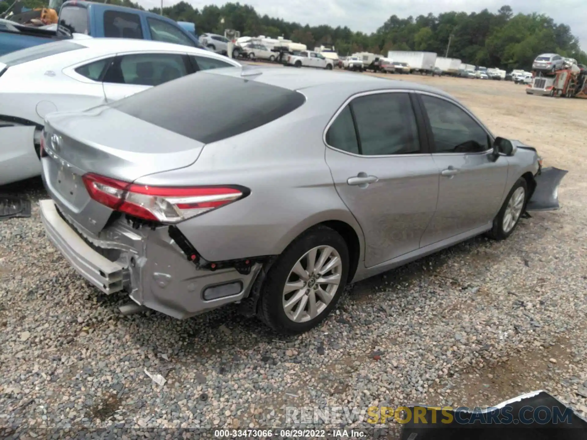 4 Photograph of a damaged car 4T1C11AK1LU511595 TOYOTA CAMRY 2020