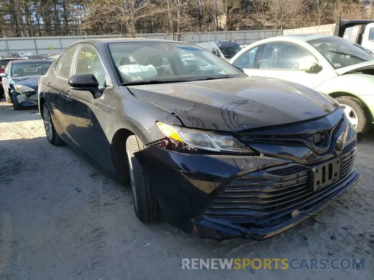 1 Photograph of a damaged car 4T1C11AK1LU860529 TOYOTA CAMRY 2020