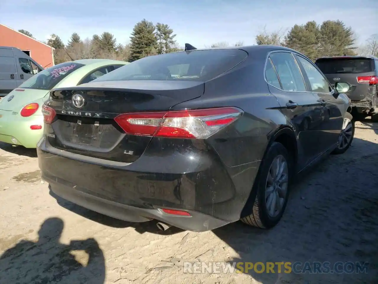 4 Photograph of a damaged car 4T1C11AK1LU860529 TOYOTA CAMRY 2020