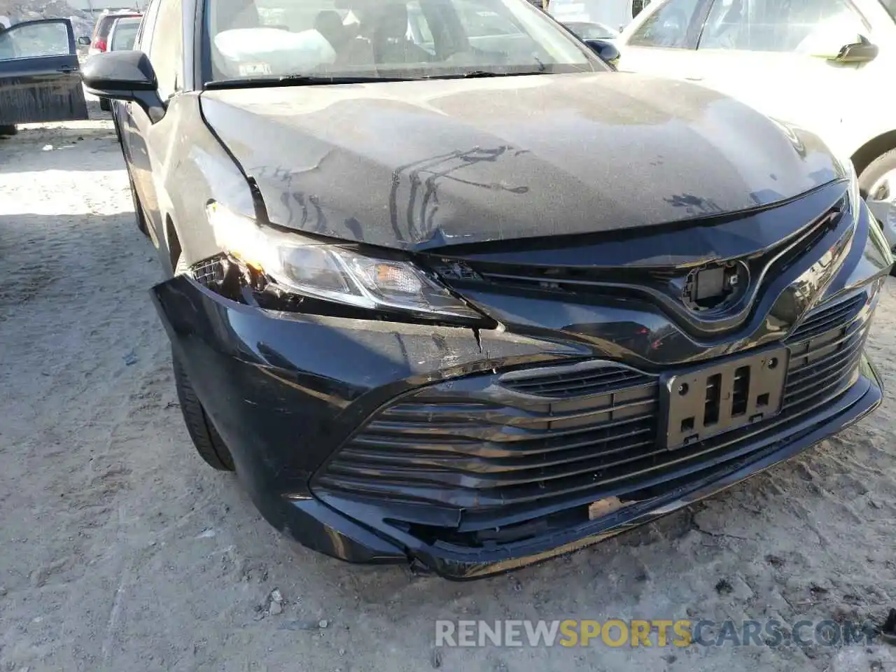 9 Photograph of a damaged car 4T1C11AK1LU860529 TOYOTA CAMRY 2020