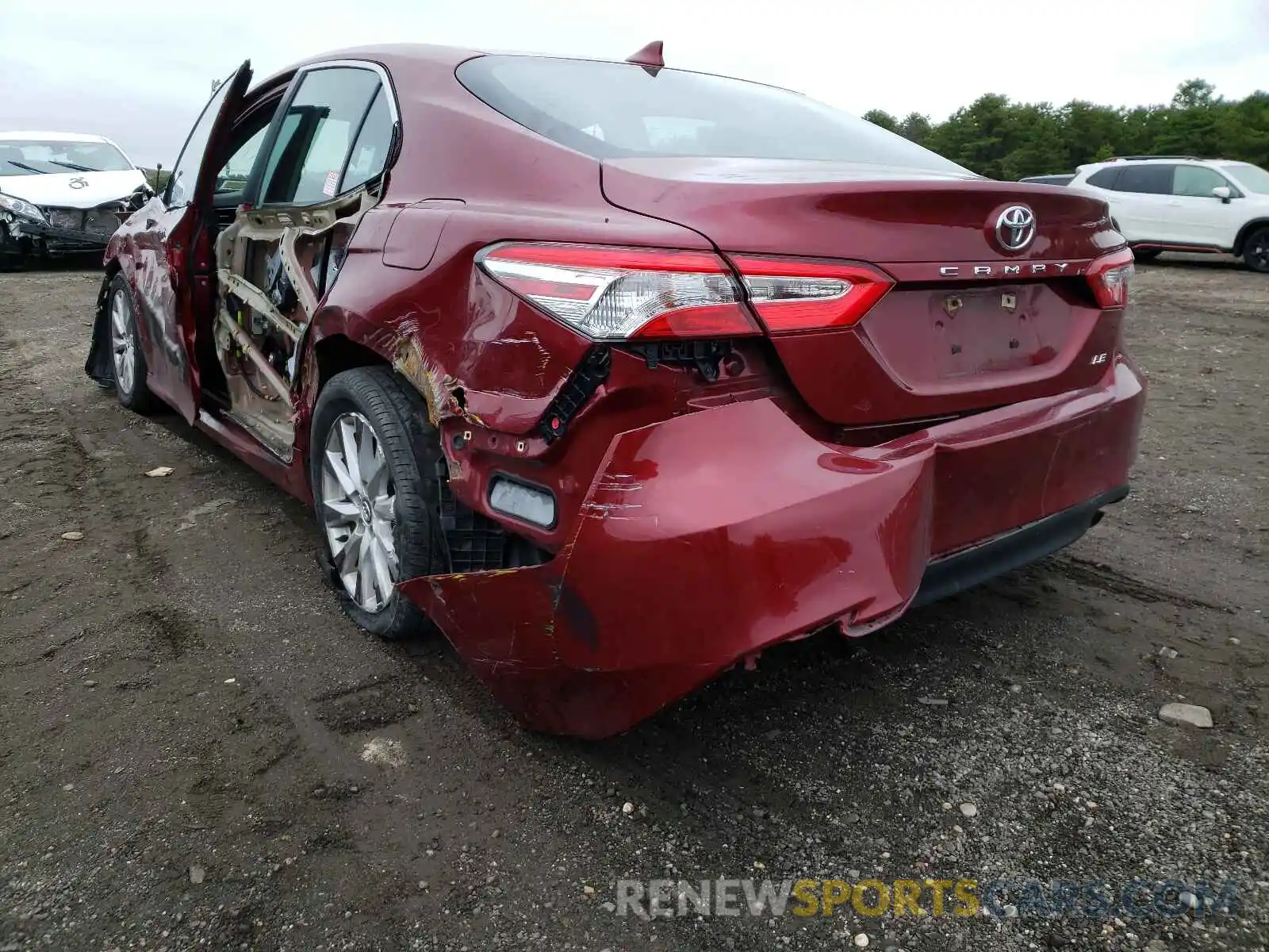 3 Photograph of a damaged car 4T1C11AK1LU866203 TOYOTA CAMRY 2020