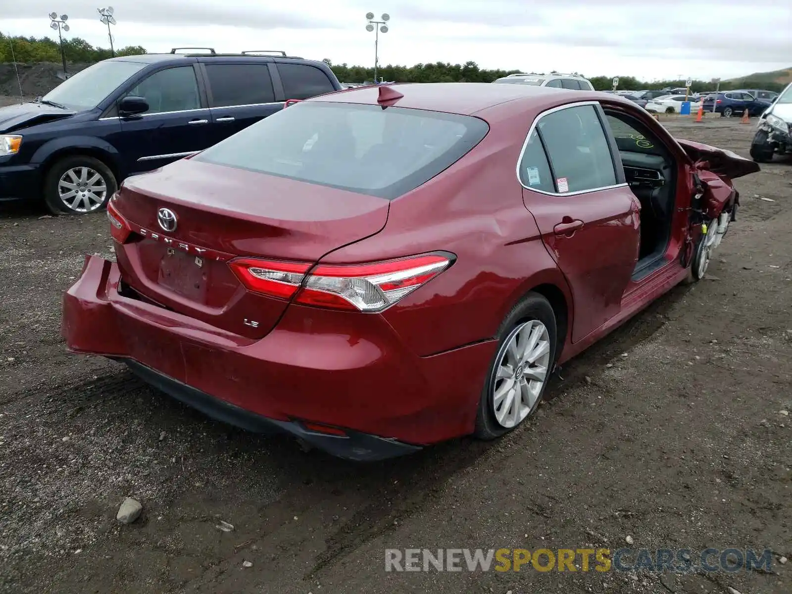 4 Photograph of a damaged car 4T1C11AK1LU866203 TOYOTA CAMRY 2020