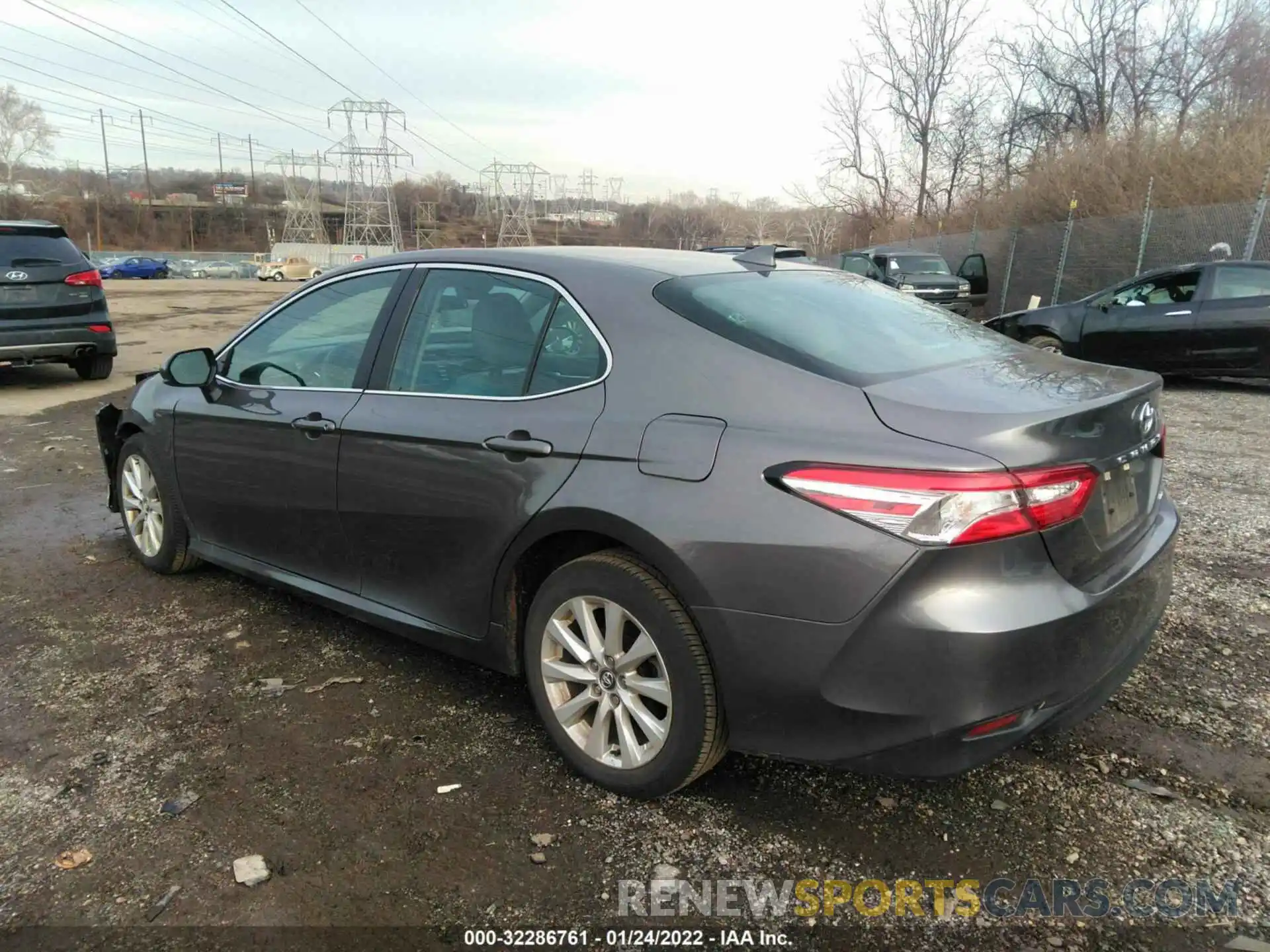 3 Photograph of a damaged car 4T1C11AK1LU870297 TOYOTA CAMRY 2020