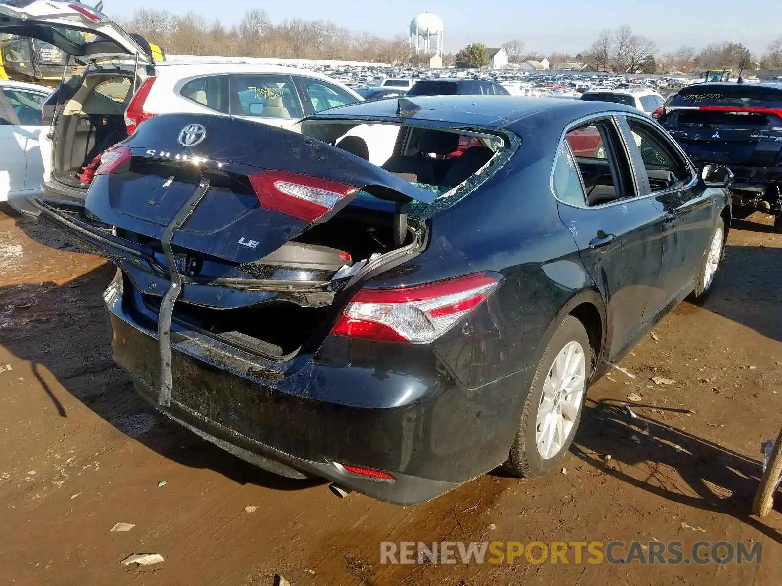 4 Photograph of a damaged car 4T1C11AK1LU871353 TOYOTA CAMRY 2020