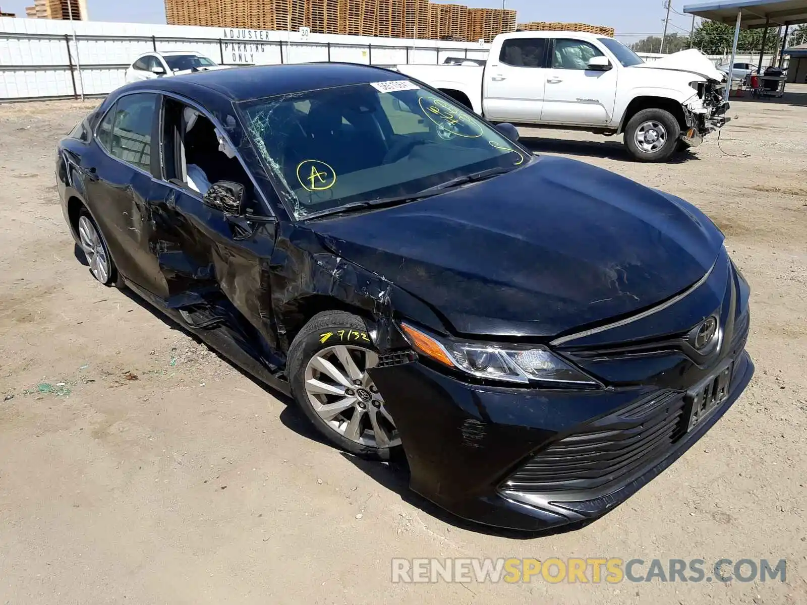 1 Photograph of a damaged car 4T1C11AK1LU873071 TOYOTA CAMRY 2020