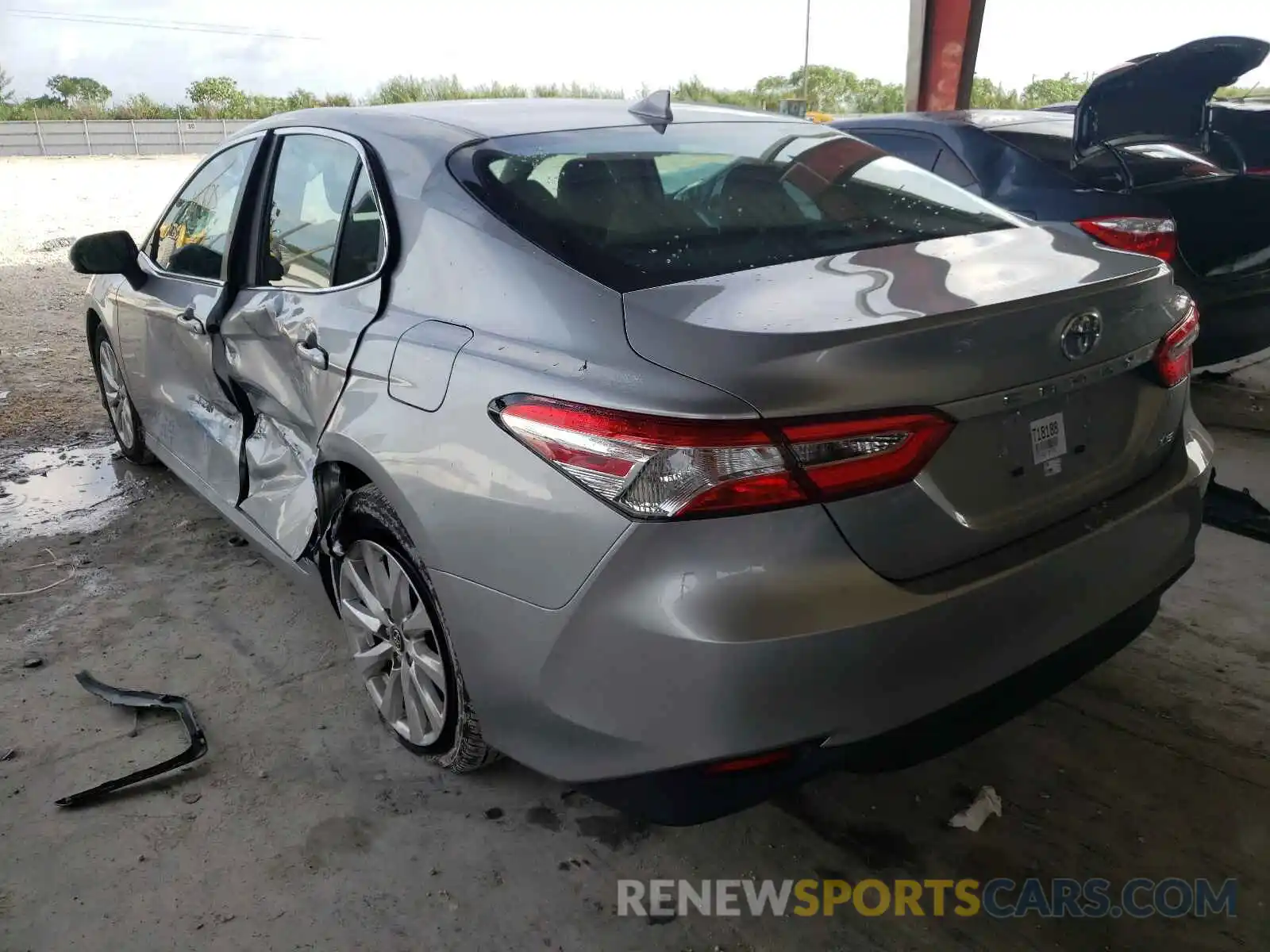 3 Photograph of a damaged car 4T1C11AK1LU875502 TOYOTA CAMRY 2020