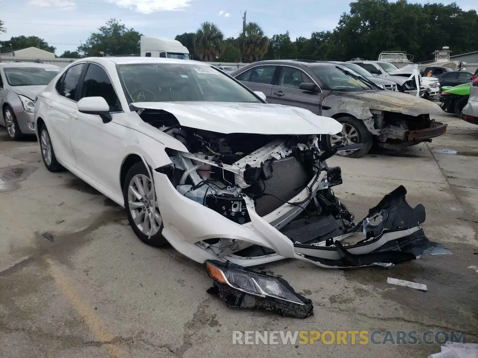 1 Photograph of a damaged car 4T1C11AK1LU879257 TOYOTA CAMRY 2020