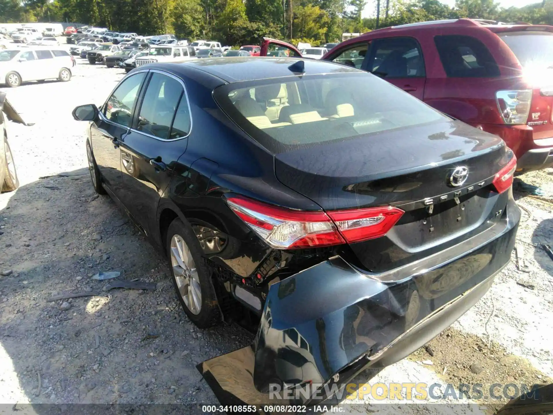 3 Photograph of a damaged car 4T1C11AK1LU880344 TOYOTA CAMRY 2020