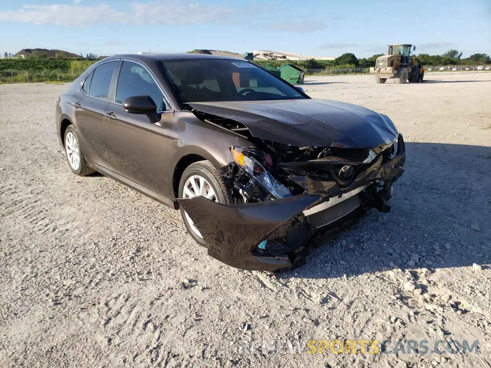 1 Photograph of a damaged car 4T1C11AK1LU881073 TOYOTA CAMRY 2020