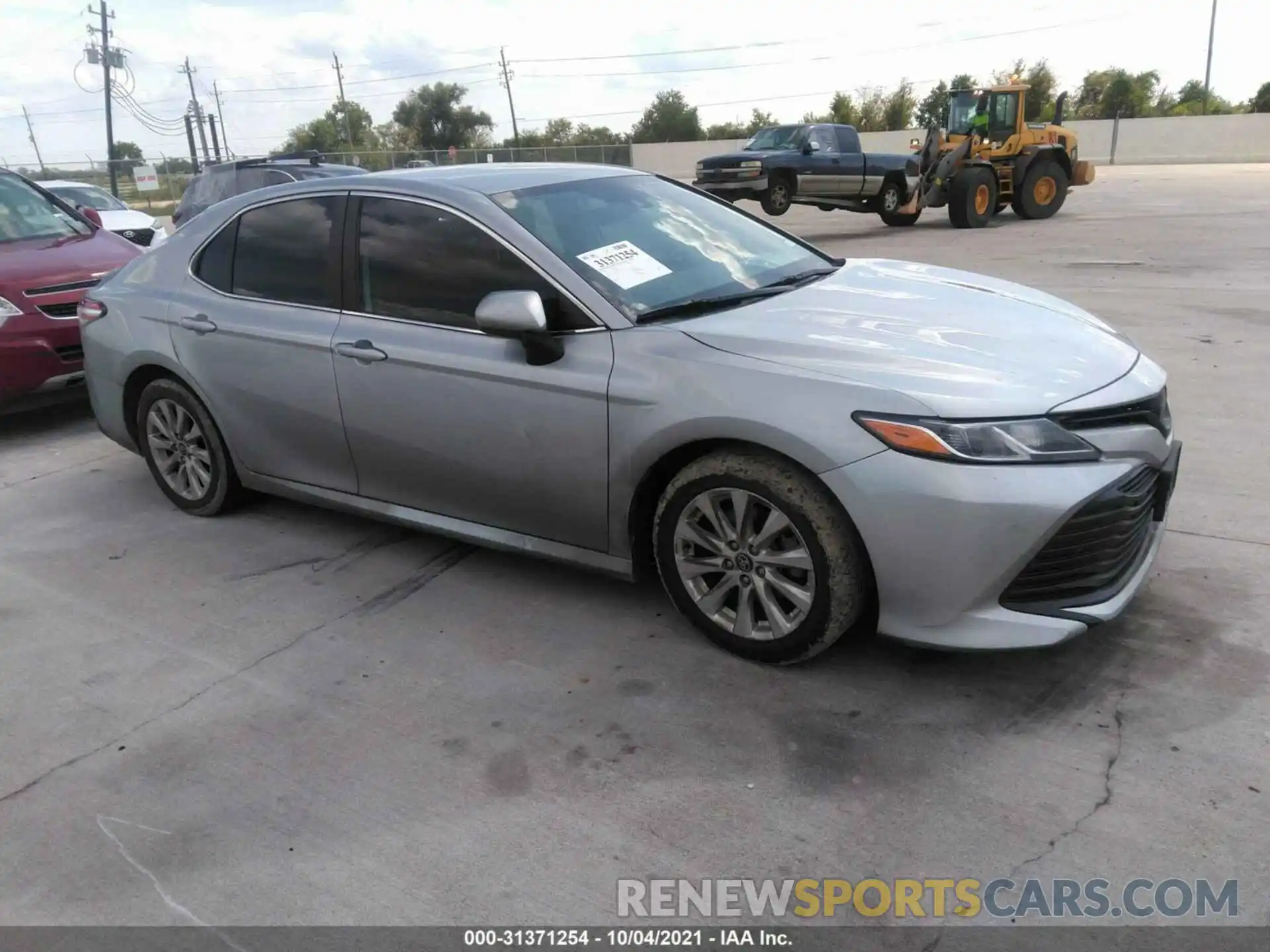 1 Photograph of a damaged car 4T1C11AK1LU882305 TOYOTA CAMRY 2020