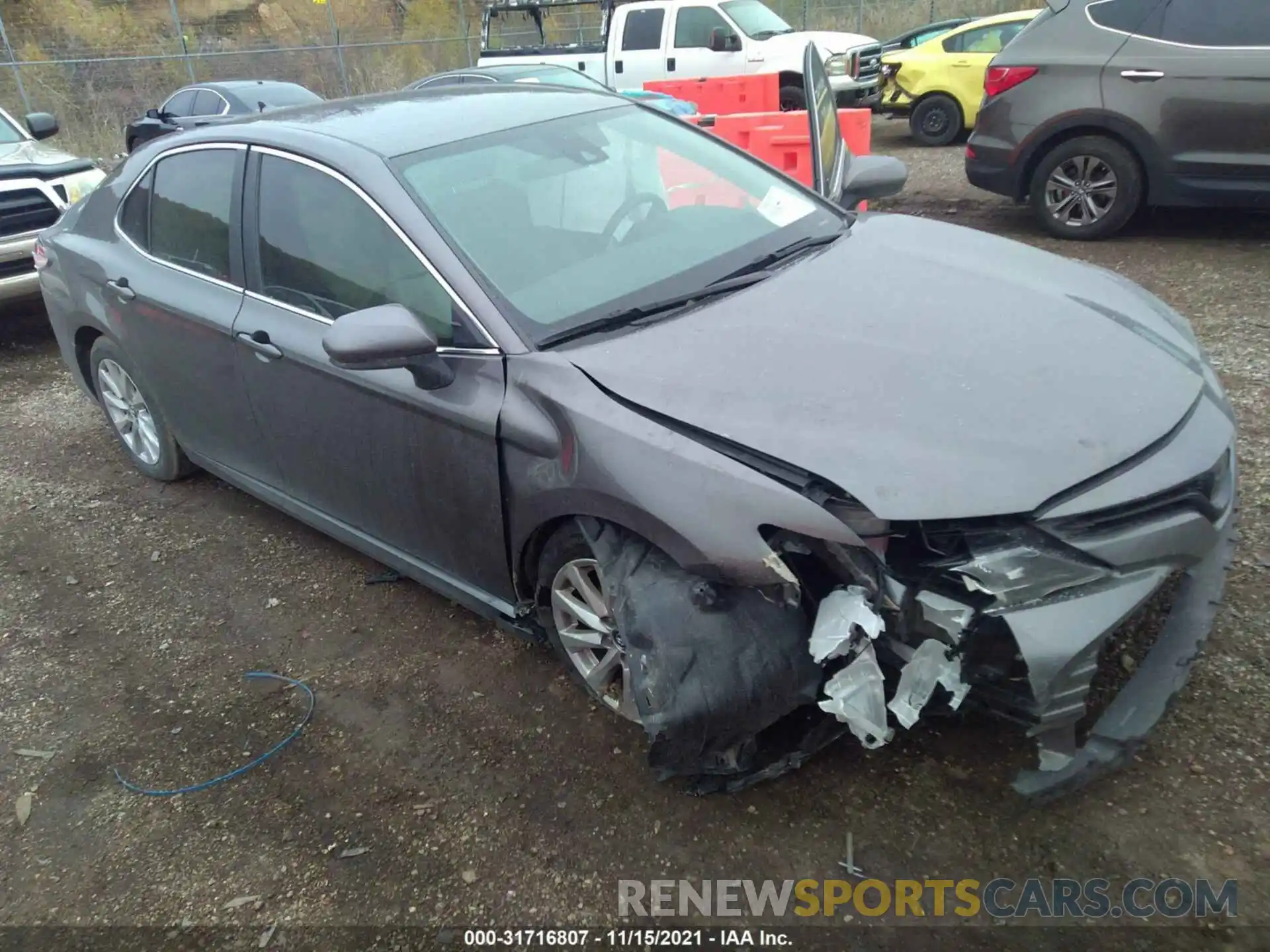 1 Photograph of a damaged car 4T1C11AK1LU887939 TOYOTA CAMRY 2020