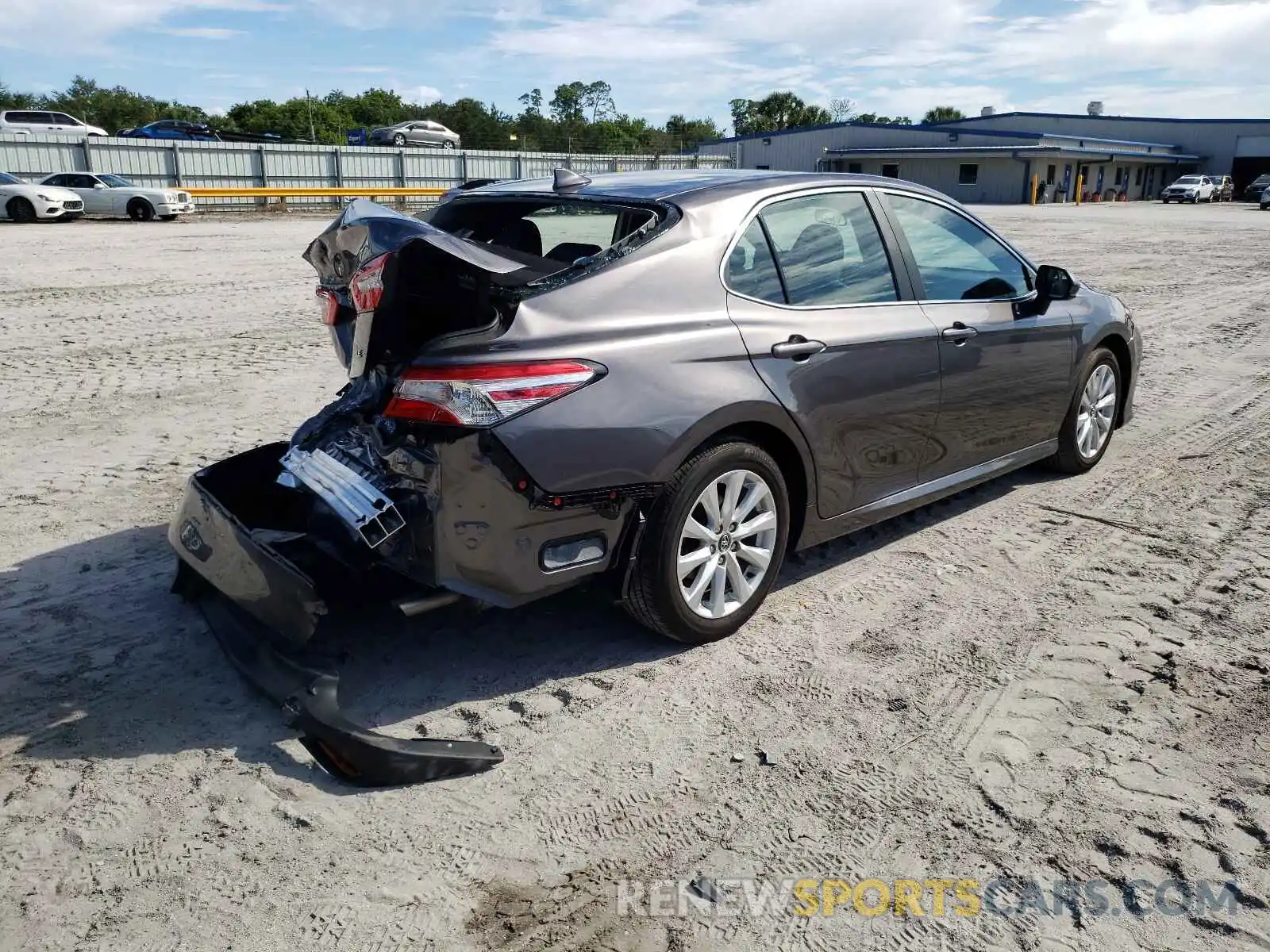 4 Photograph of a damaged car 4T1C11AK1LU888430 TOYOTA CAMRY 2020