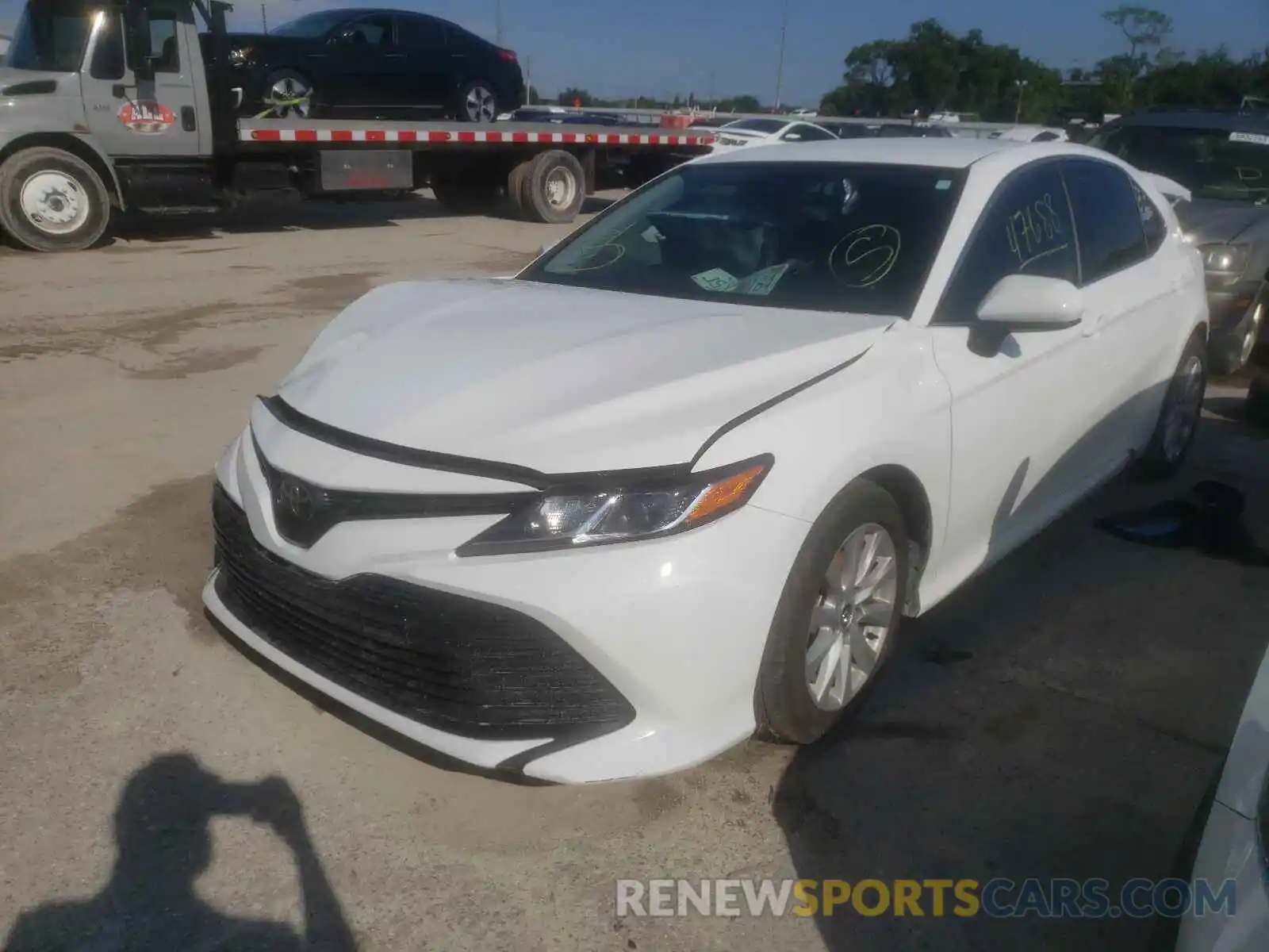 2 Photograph of a damaged car 4T1C11AK1LU891487 TOYOTA CAMRY 2020