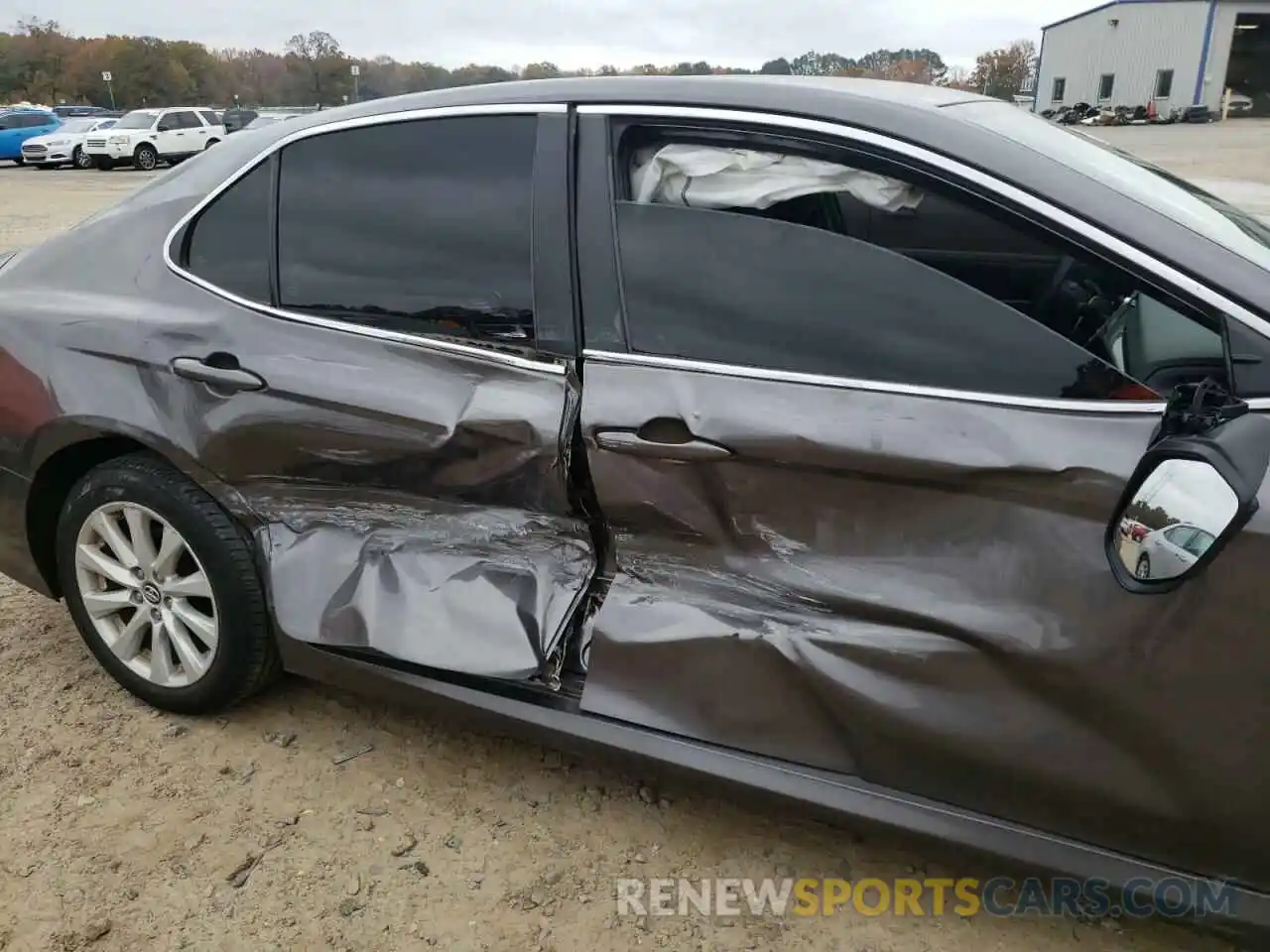 9 Photograph of a damaged car 4T1C11AK1LU902441 TOYOTA CAMRY 2020