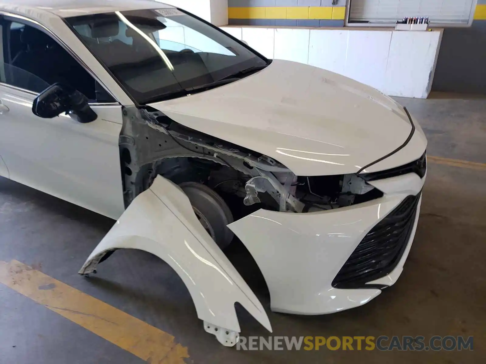 9 Photograph of a damaged car 4T1C11AK1LU907056 TOYOTA CAMRY 2020