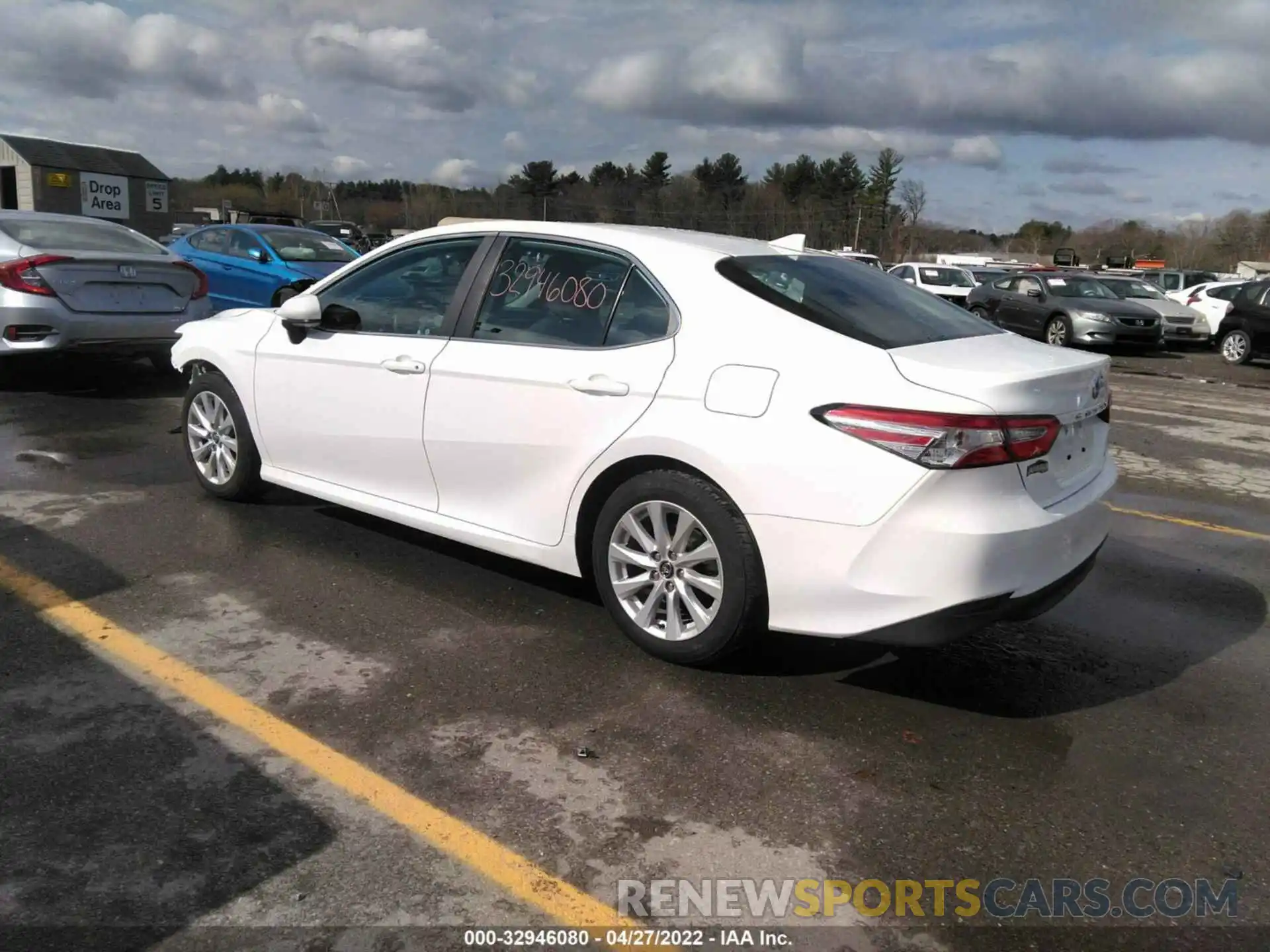 3 Photograph of a damaged car 4T1C11AK1LU915531 TOYOTA CAMRY 2020