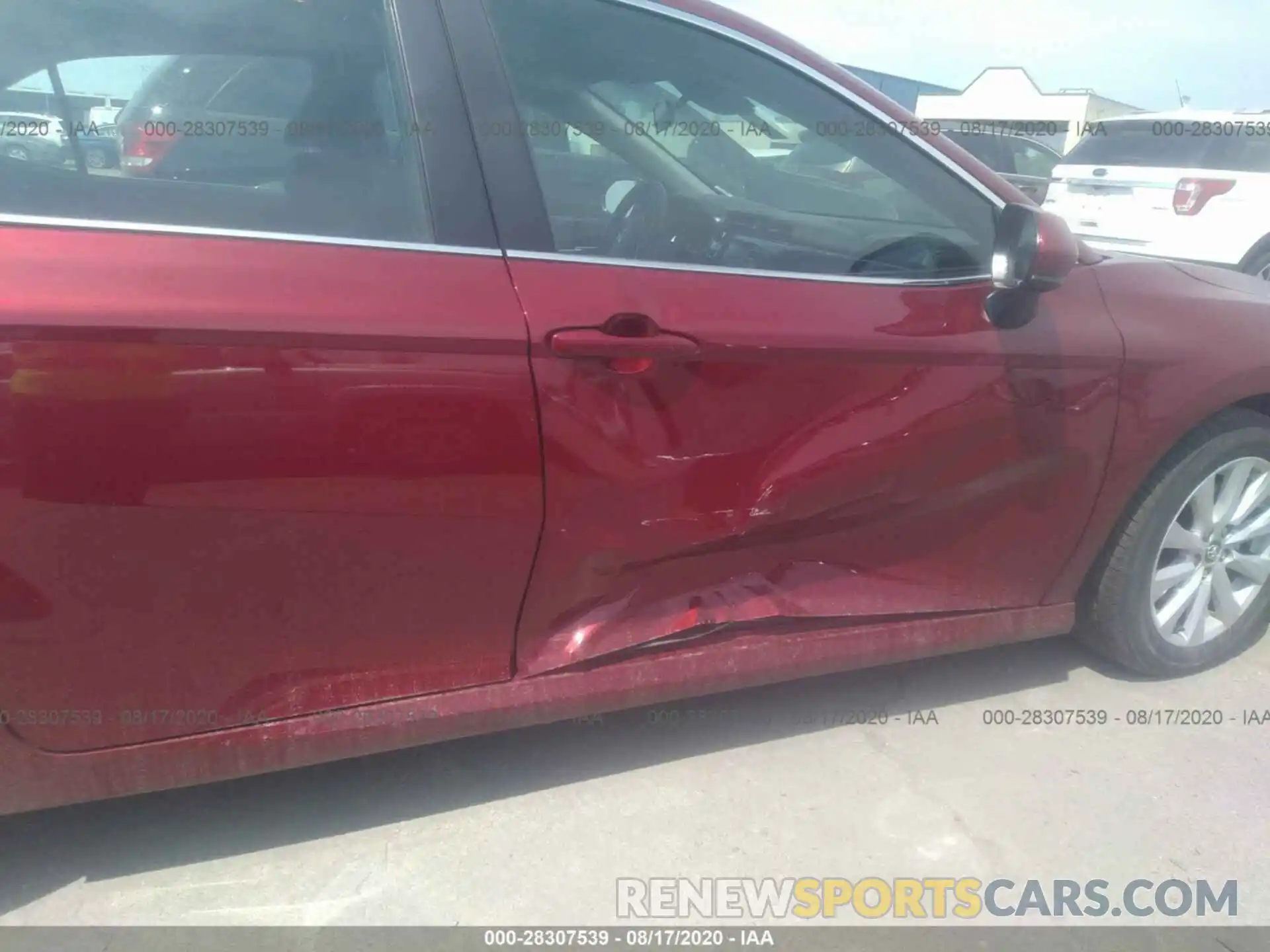 6 Photograph of a damaged car 4T1C11AK1LU916193 TOYOTA CAMRY 2020