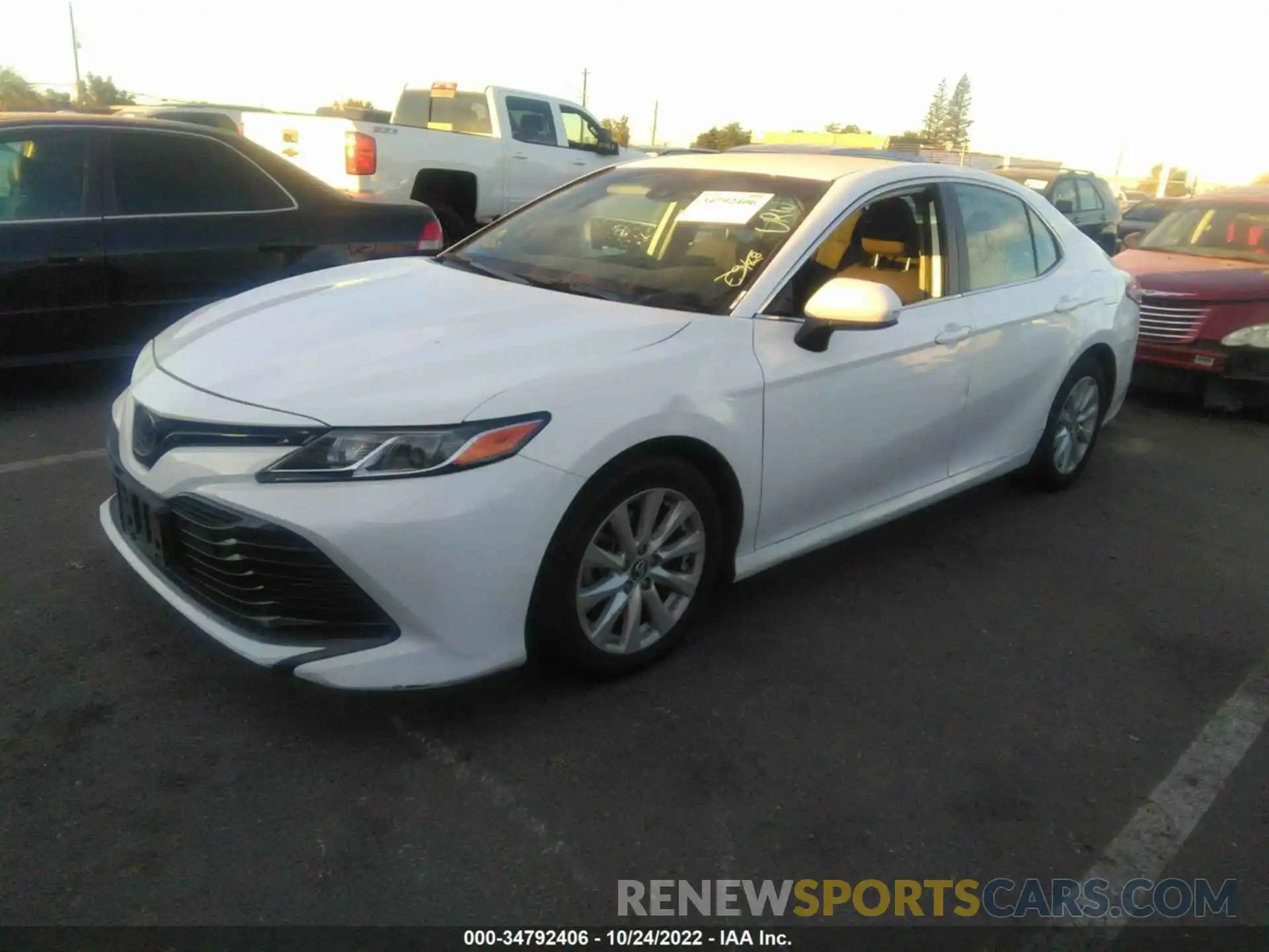 2 Photograph of a damaged car 4T1C11AK1LU916808 TOYOTA CAMRY 2020