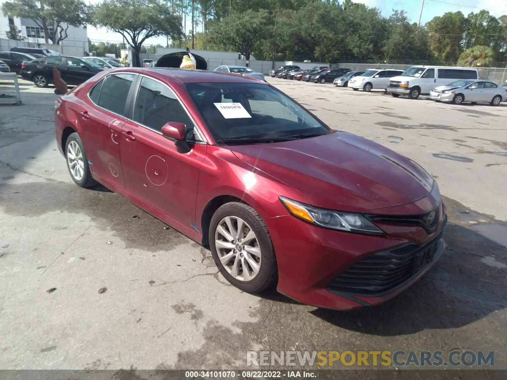 1 Photograph of a damaged car 4T1C11AK1LU918042 TOYOTA CAMRY 2020