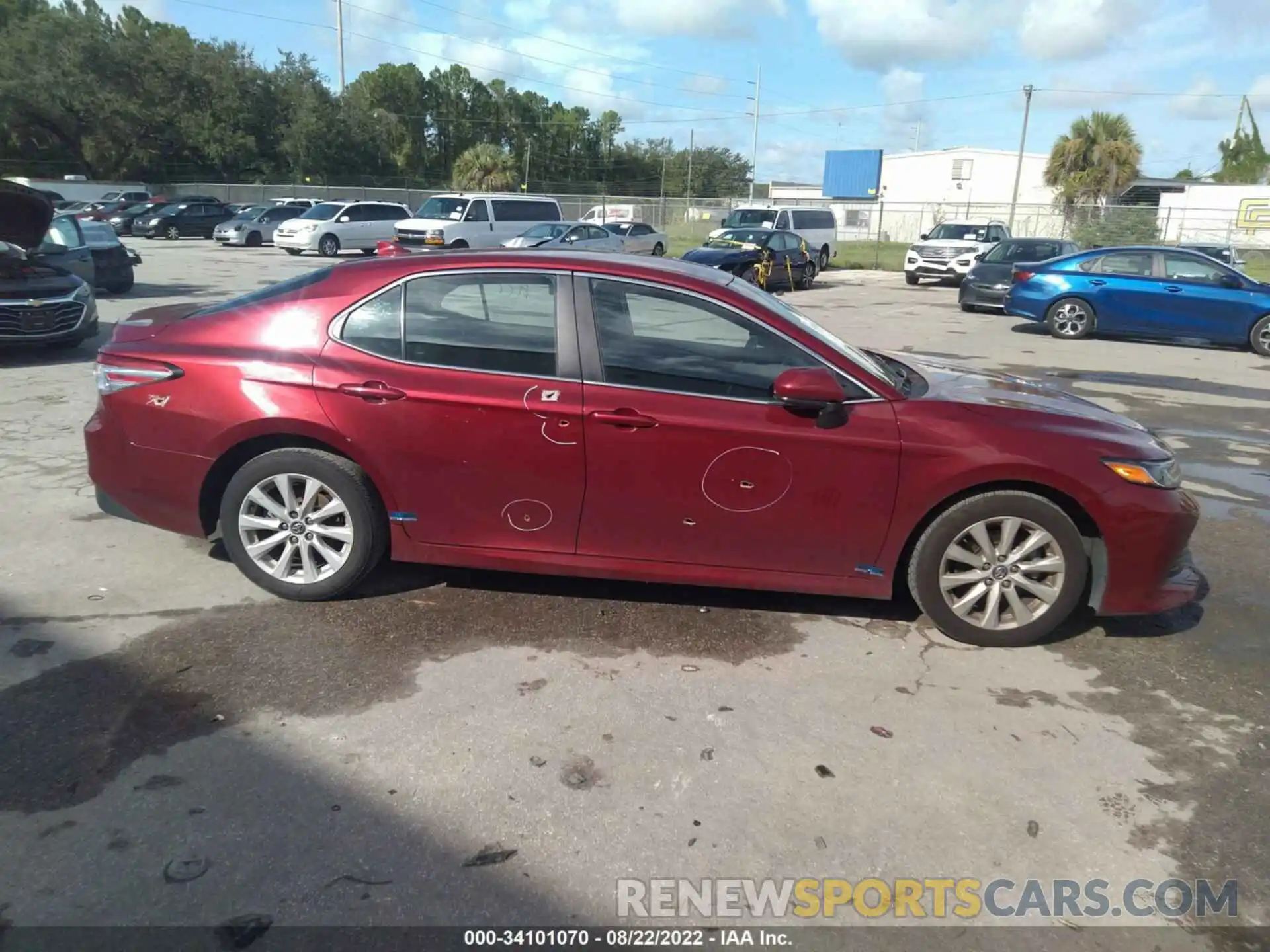 6 Photograph of a damaged car 4T1C11AK1LU918042 TOYOTA CAMRY 2020