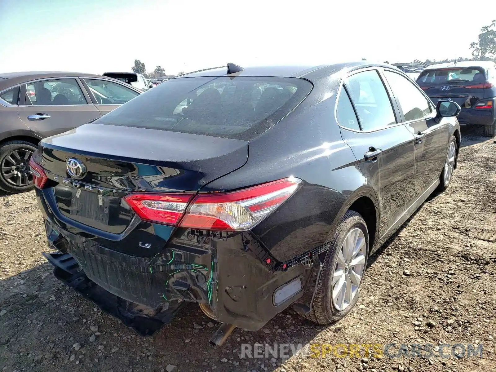 4 Photograph of a damaged car 4T1C11AK1LU918171 TOYOTA CAMRY 2020