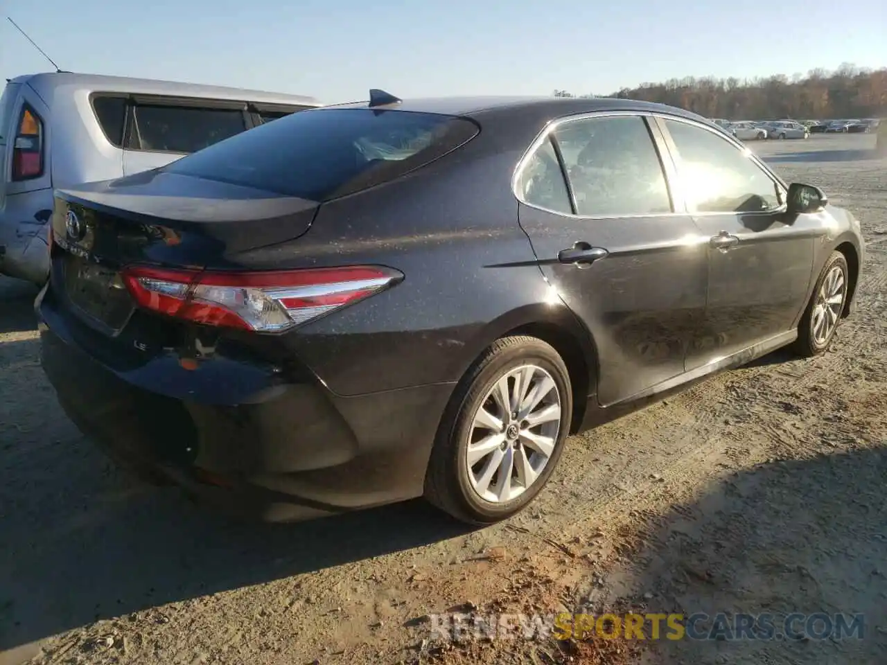 4 Photograph of a damaged car 4T1C11AK1LU923953 TOYOTA CAMRY 2020