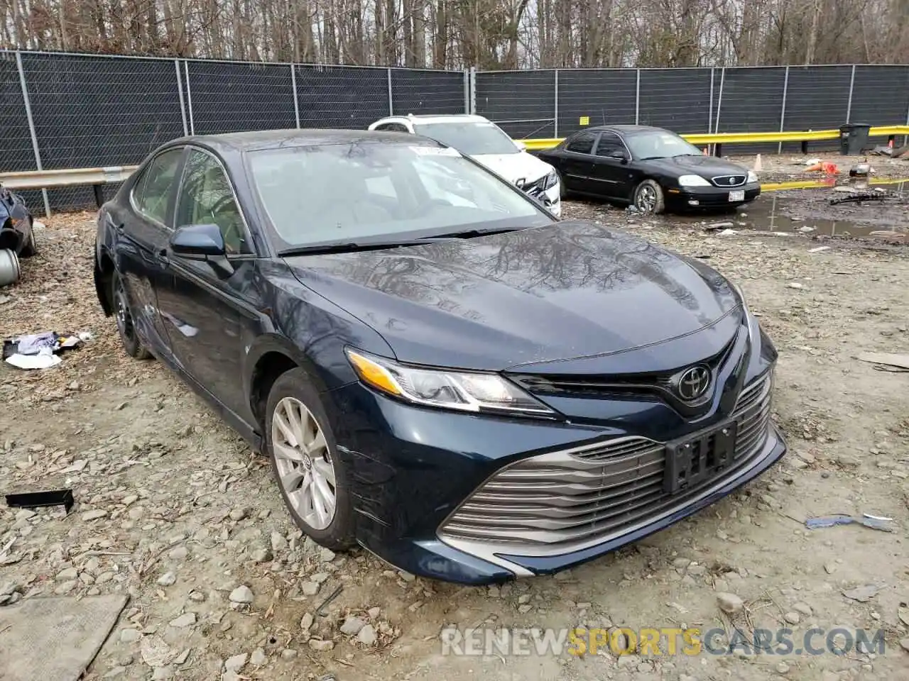 1 Photograph of a damaged car 4T1C11AK1LU926626 TOYOTA CAMRY 2020