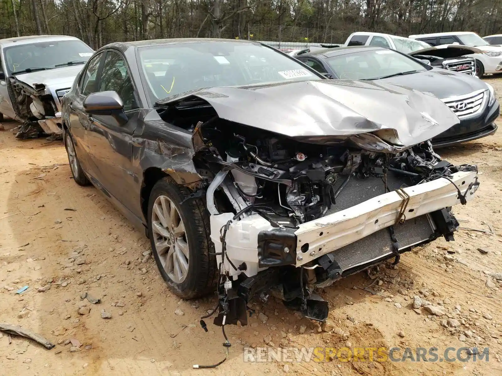1 Photograph of a damaged car 4T1C11AK1LU927291 TOYOTA CAMRY 2020