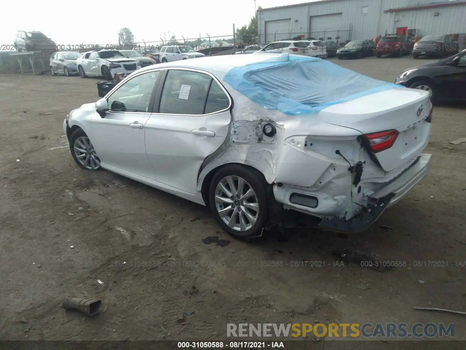 3 Photograph of a damaged car 4T1C11AK1LU927369 TOYOTA CAMRY 2020