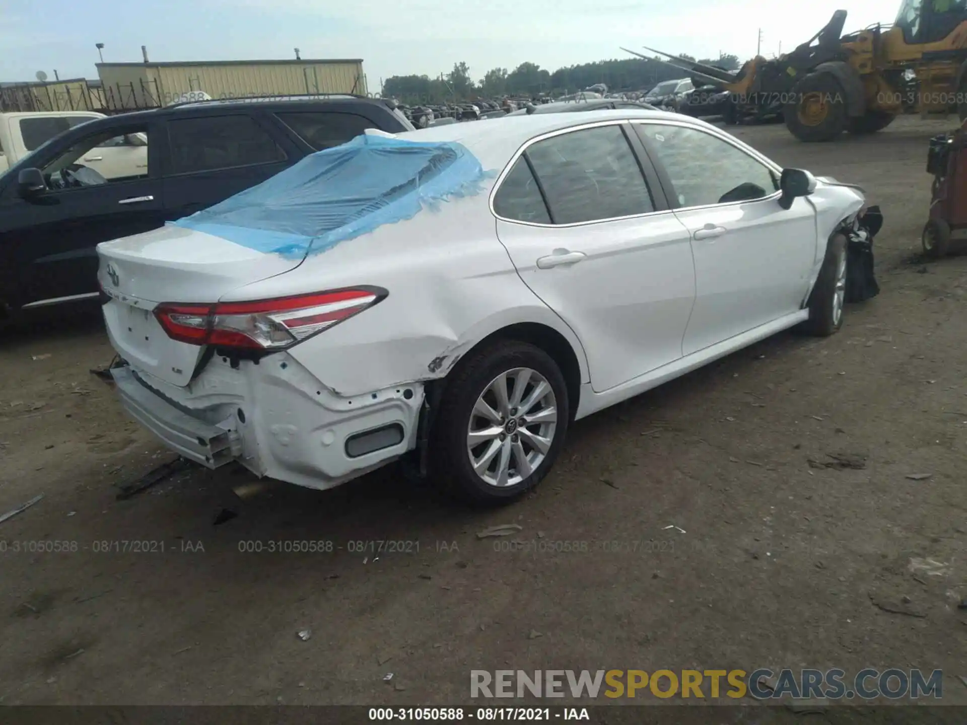 4 Photograph of a damaged car 4T1C11AK1LU927369 TOYOTA CAMRY 2020