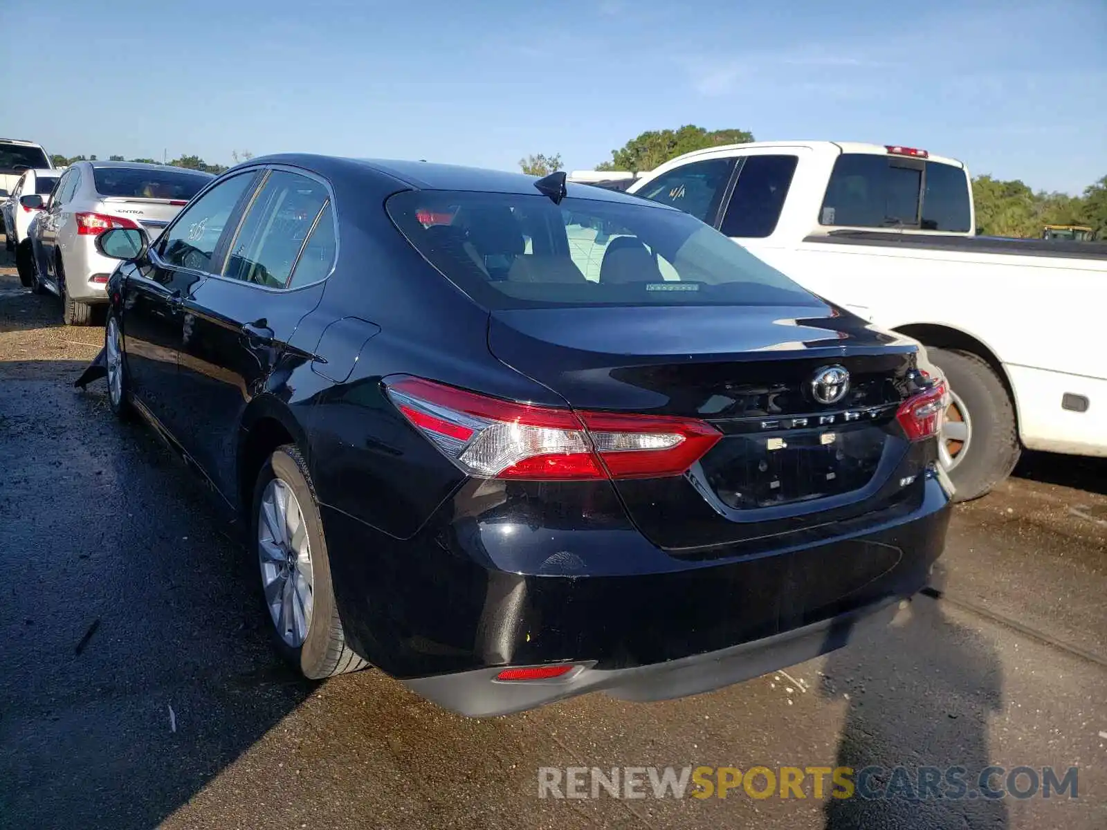 3 Photograph of a damaged car 4T1C11AK1LU929395 TOYOTA CAMRY 2020