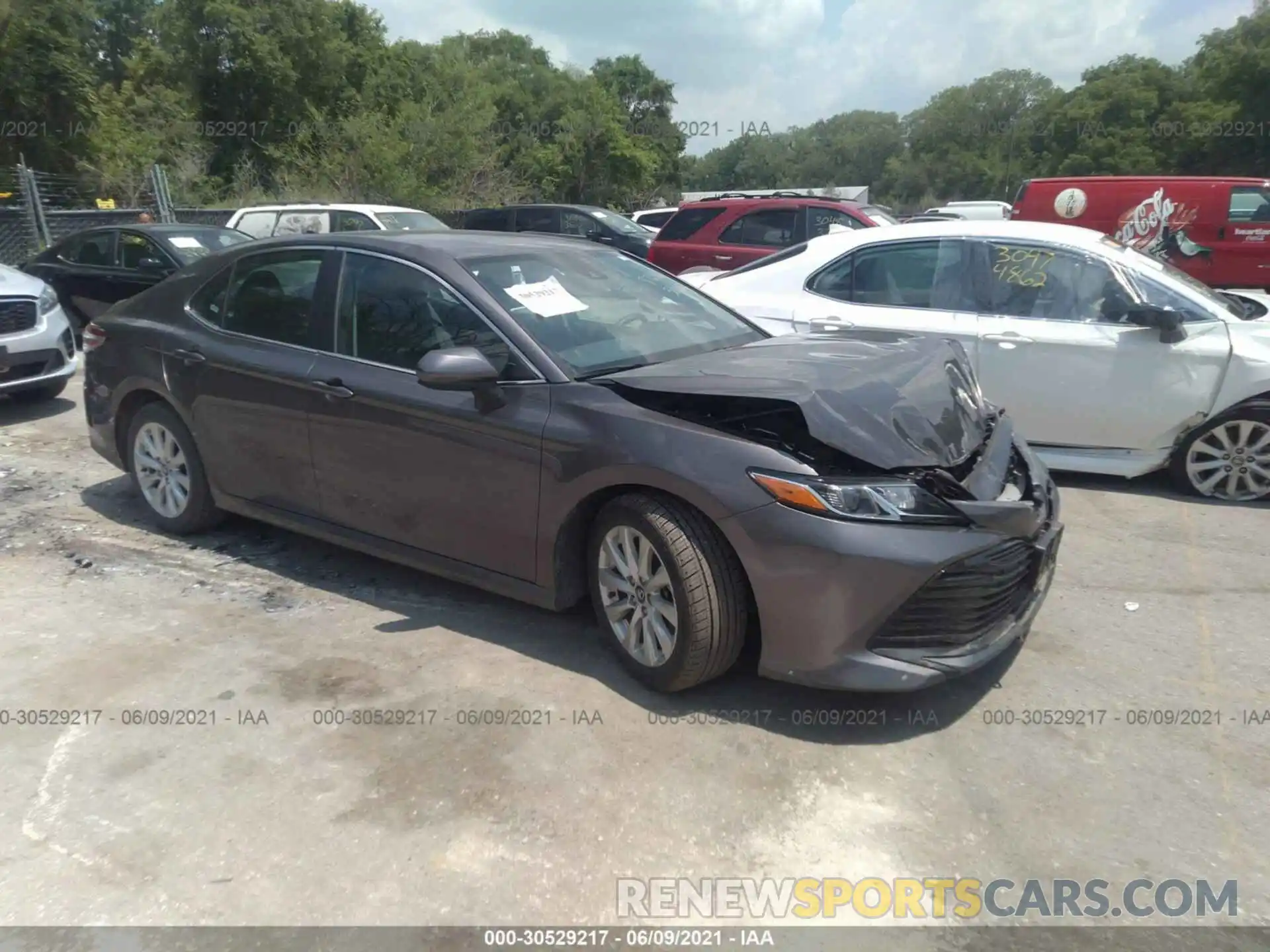 1 Photograph of a damaged car 4T1C11AK1LU930398 TOYOTA CAMRY 2020