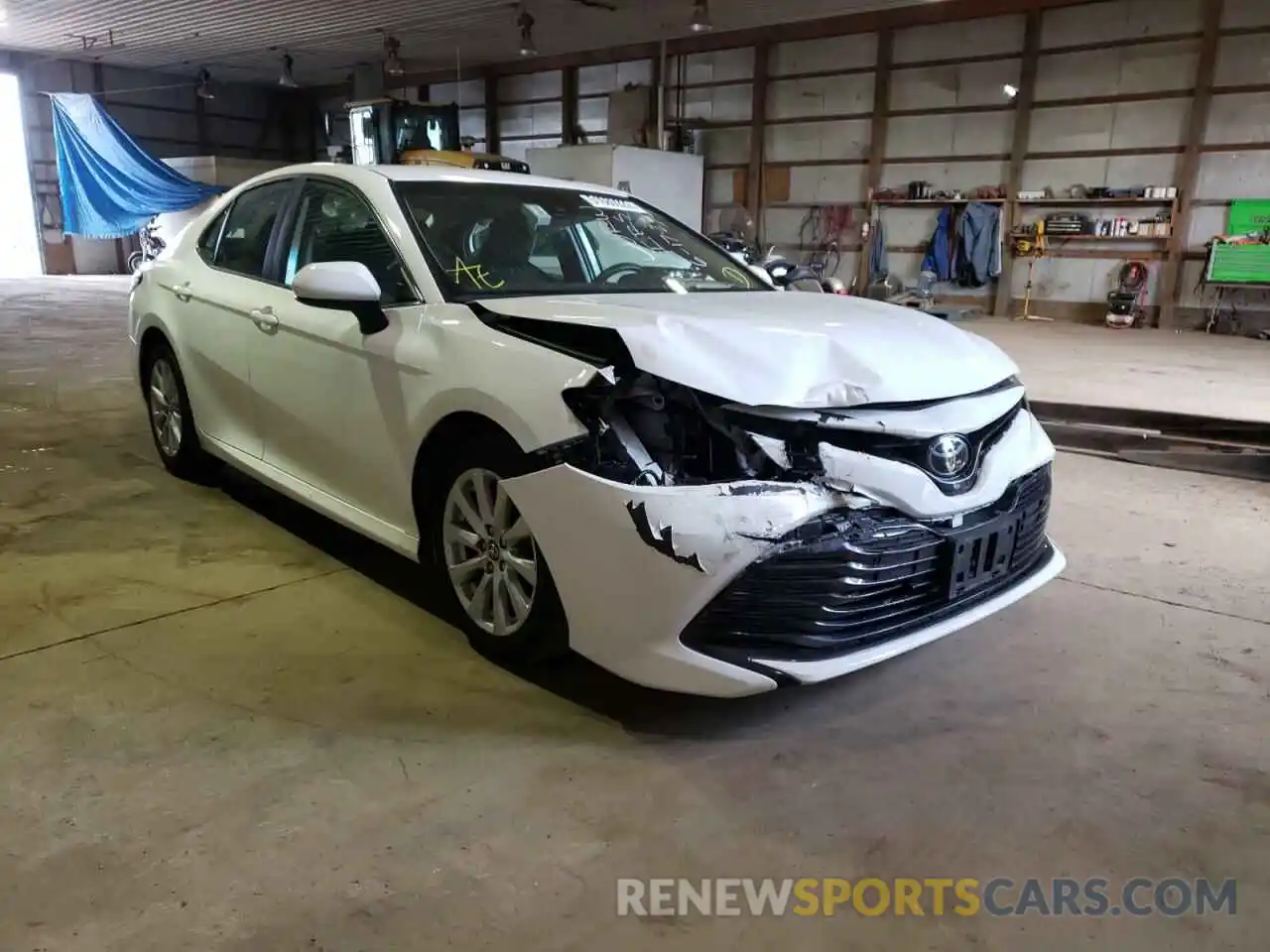 1 Photograph of a damaged car 4T1C11AK1LU941143 TOYOTA CAMRY 2020