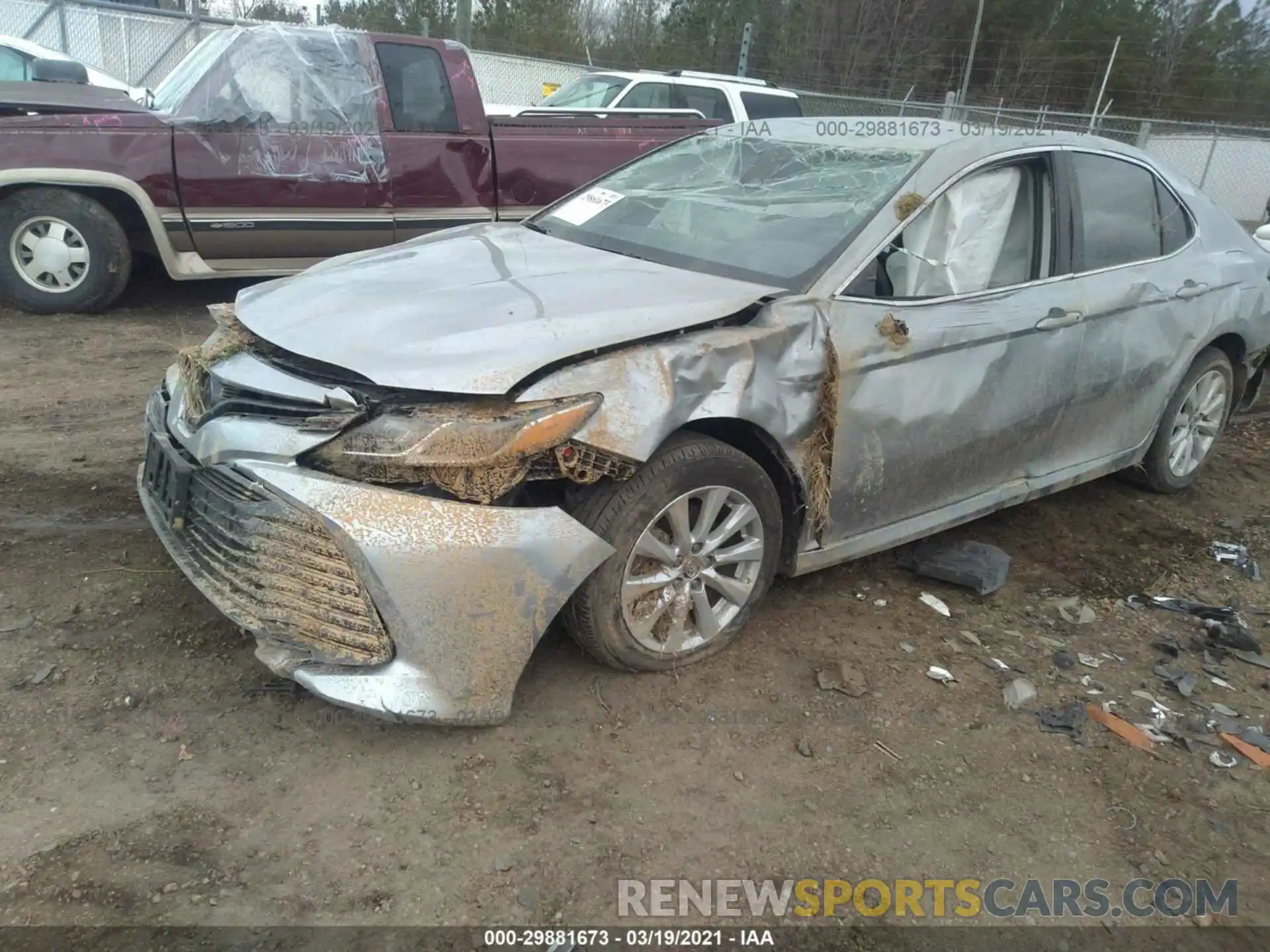 2 Photograph of a damaged car 4T1C11AK1LU943412 TOYOTA CAMRY 2020