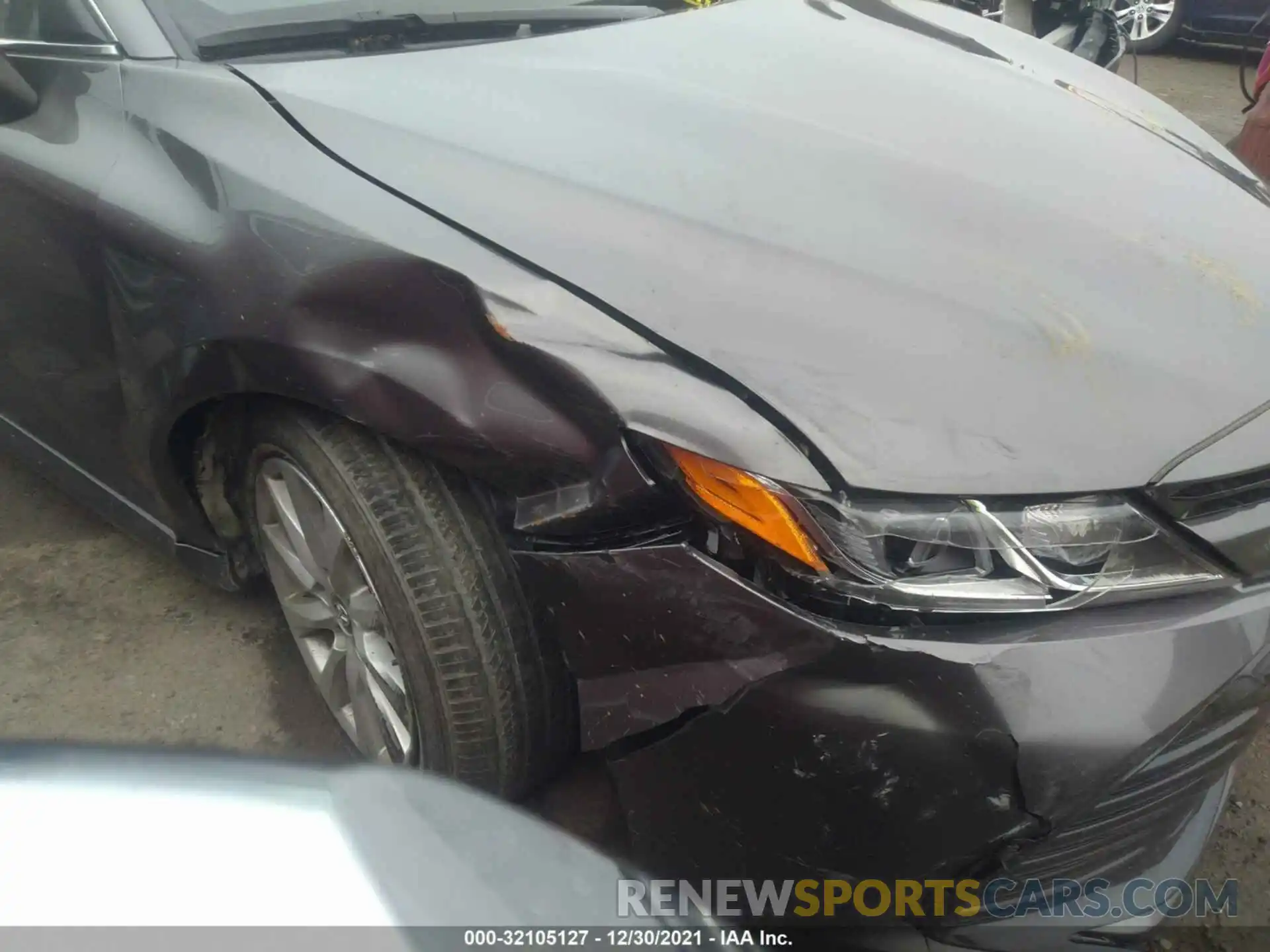 6 Photograph of a damaged car 4T1C11AK1LU944821 TOYOTA CAMRY 2020