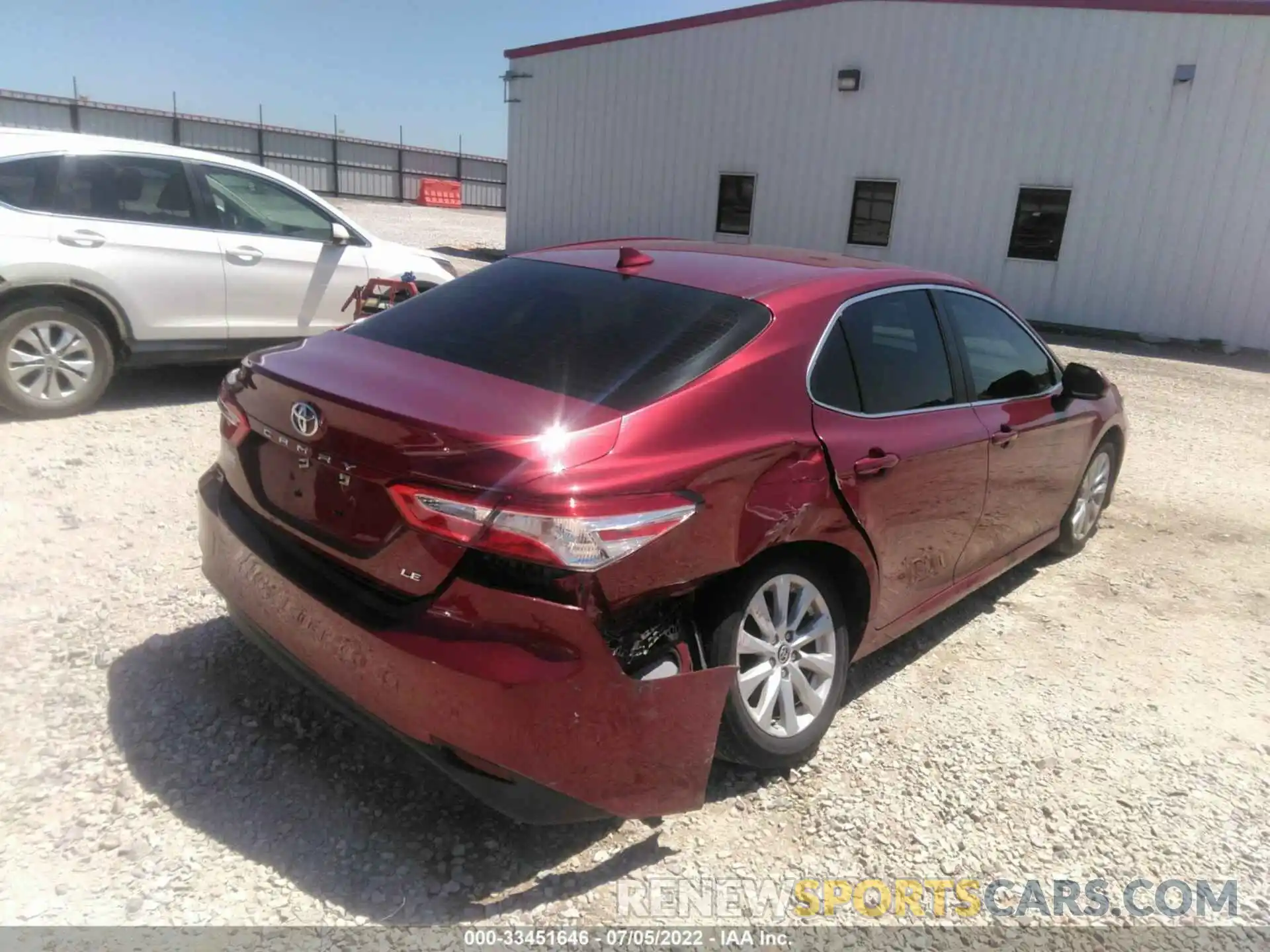 4 Photograph of a damaged car 4T1C11AK1LU945922 TOYOTA CAMRY 2020