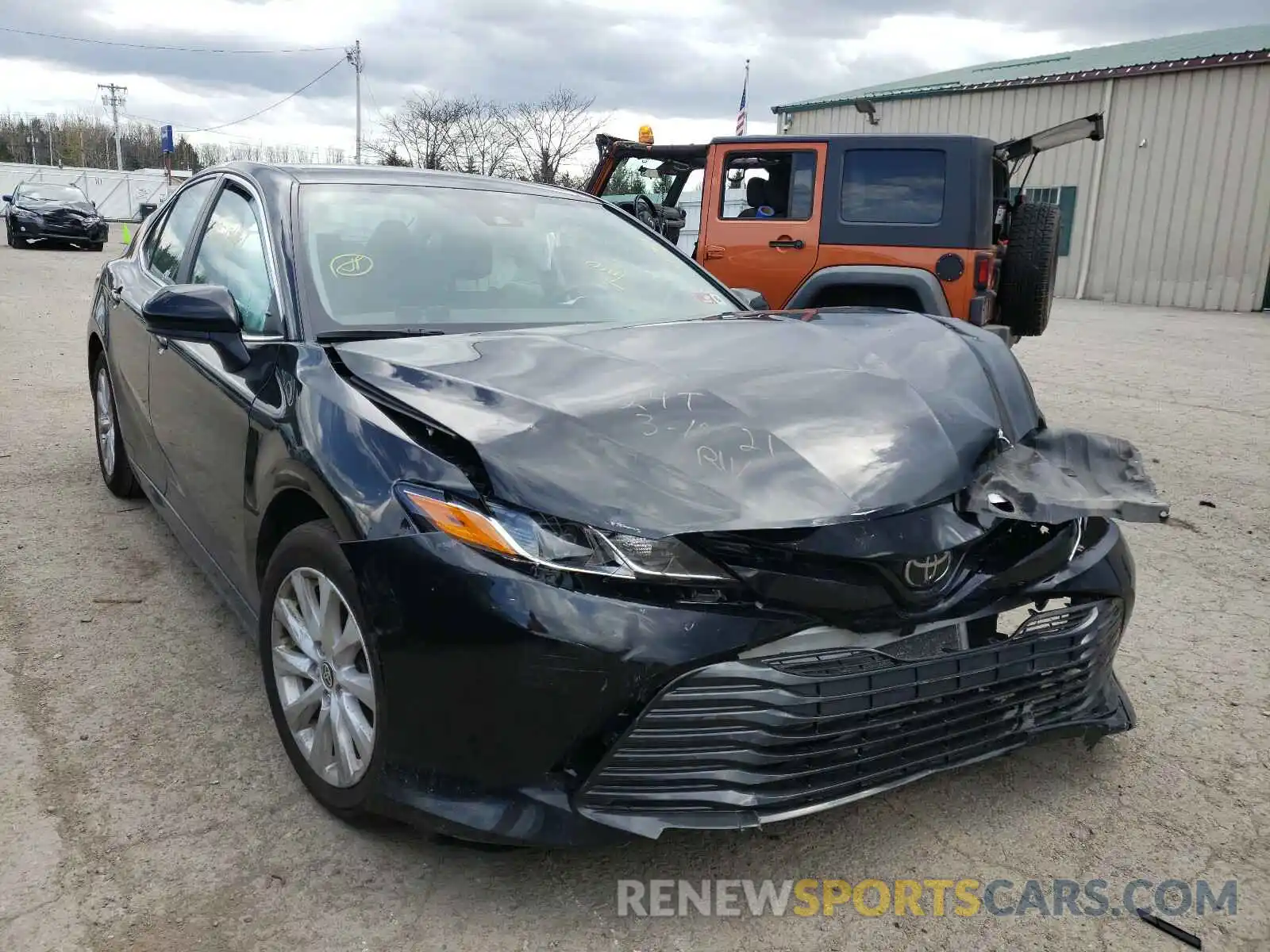 1 Photograph of a damaged car 4T1C11AK1LU947900 TOYOTA CAMRY 2020