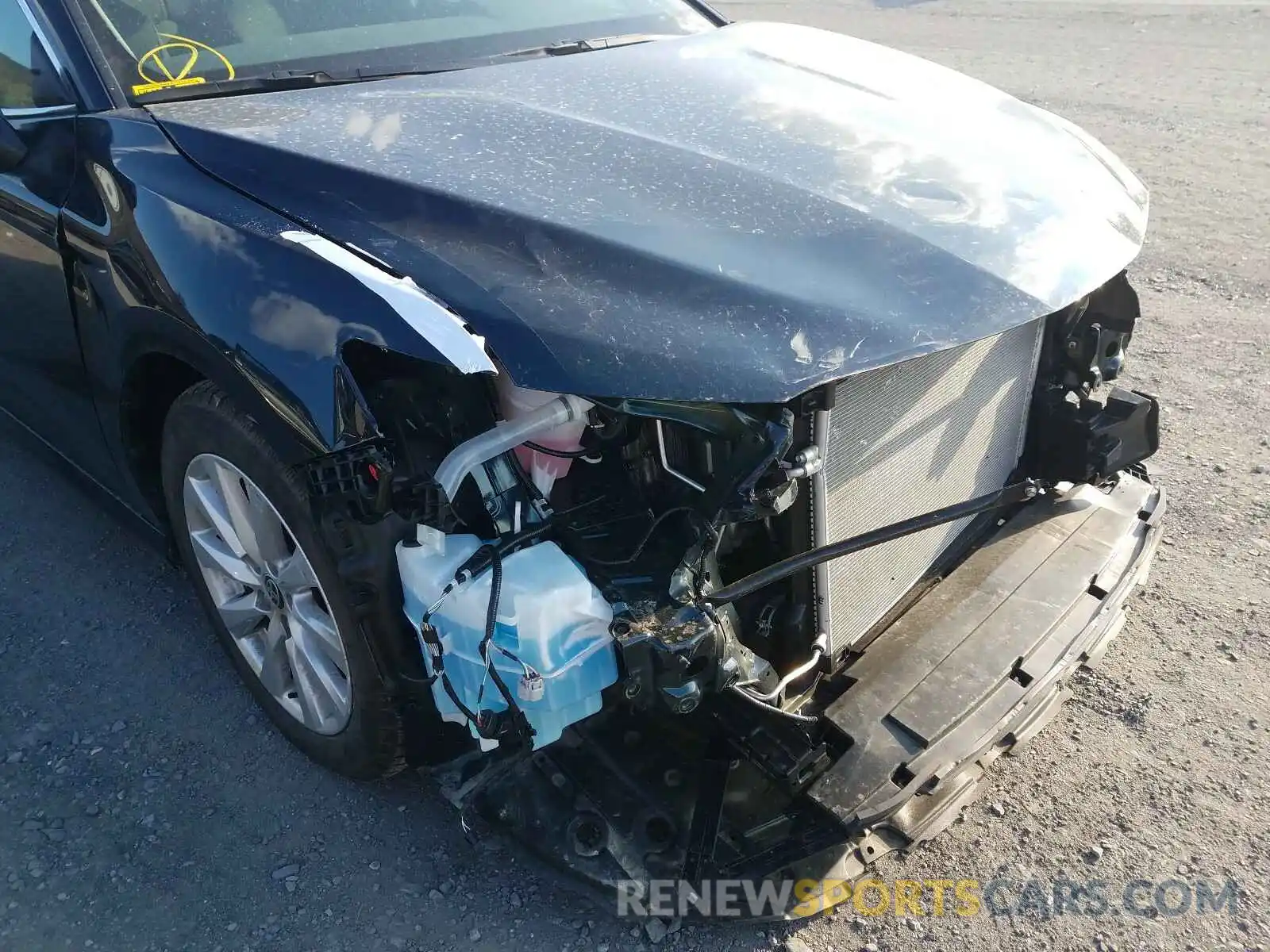 9 Photograph of a damaged car 4T1C11AK1LU948299 TOYOTA CAMRY 2020