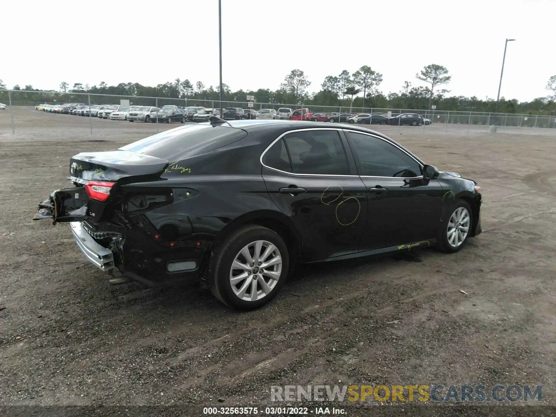 4 Photograph of a damaged car 4T1C11AK1LU953101 TOYOTA CAMRY 2020