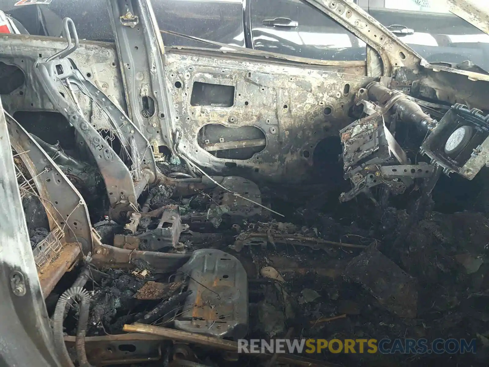 5 Photograph of a damaged car 4T1C11AK1LU957049 TOYOTA CAMRY 2020