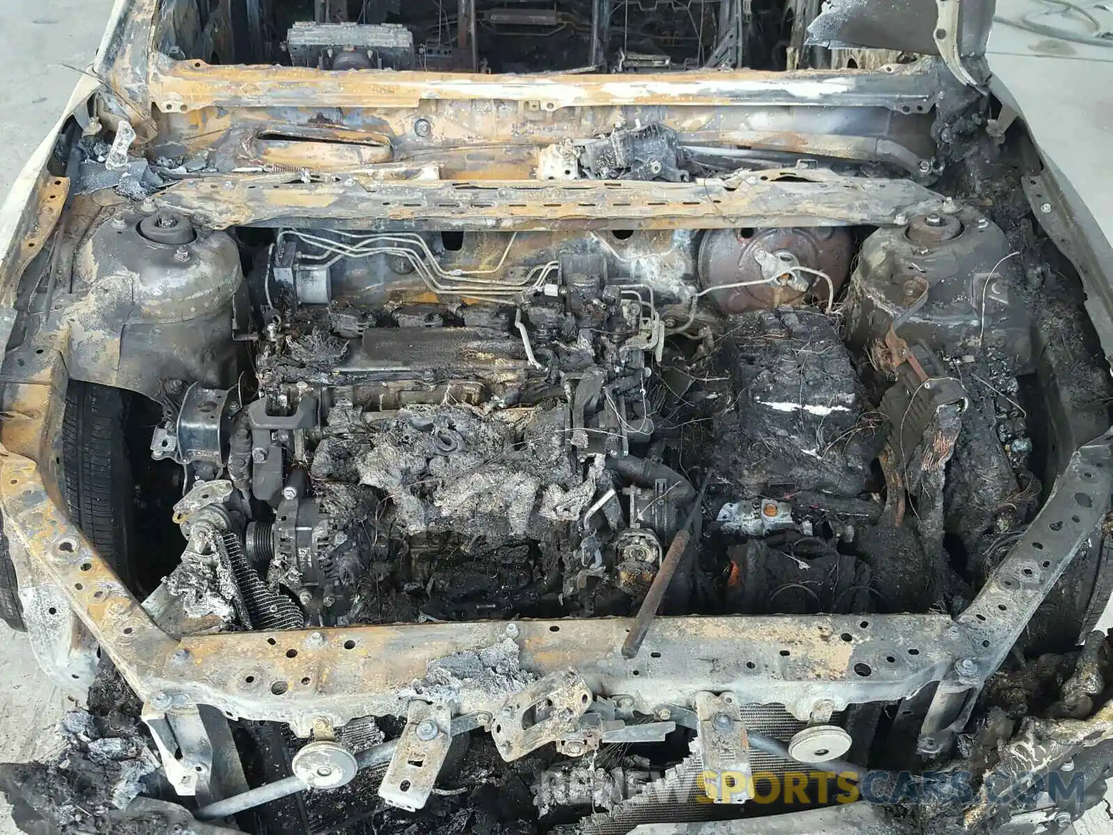 7 Photograph of a damaged car 4T1C11AK1LU957049 TOYOTA CAMRY 2020
