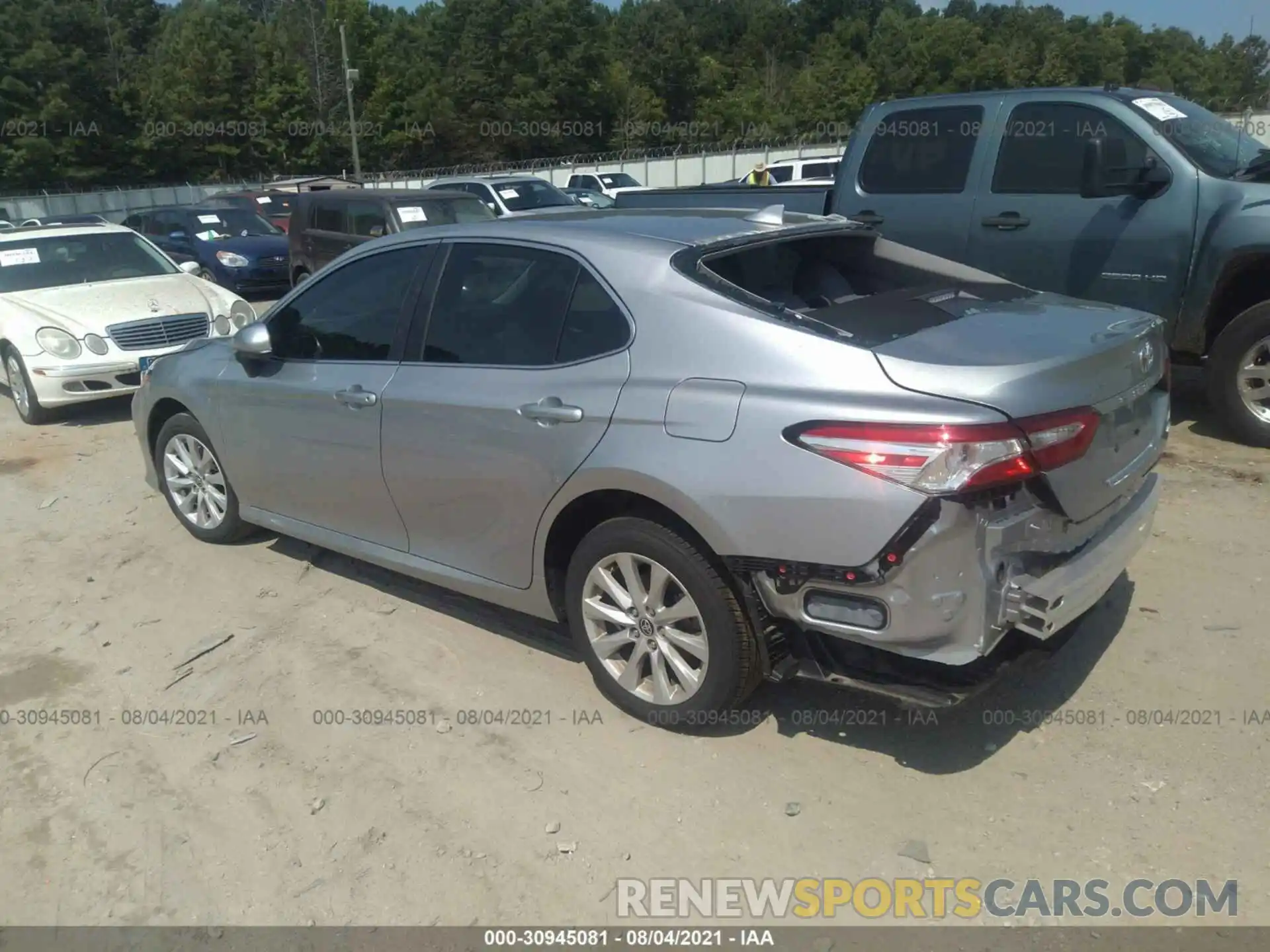 3 Photograph of a damaged car 4T1C11AK1LU967581 TOYOTA CAMRY 2020