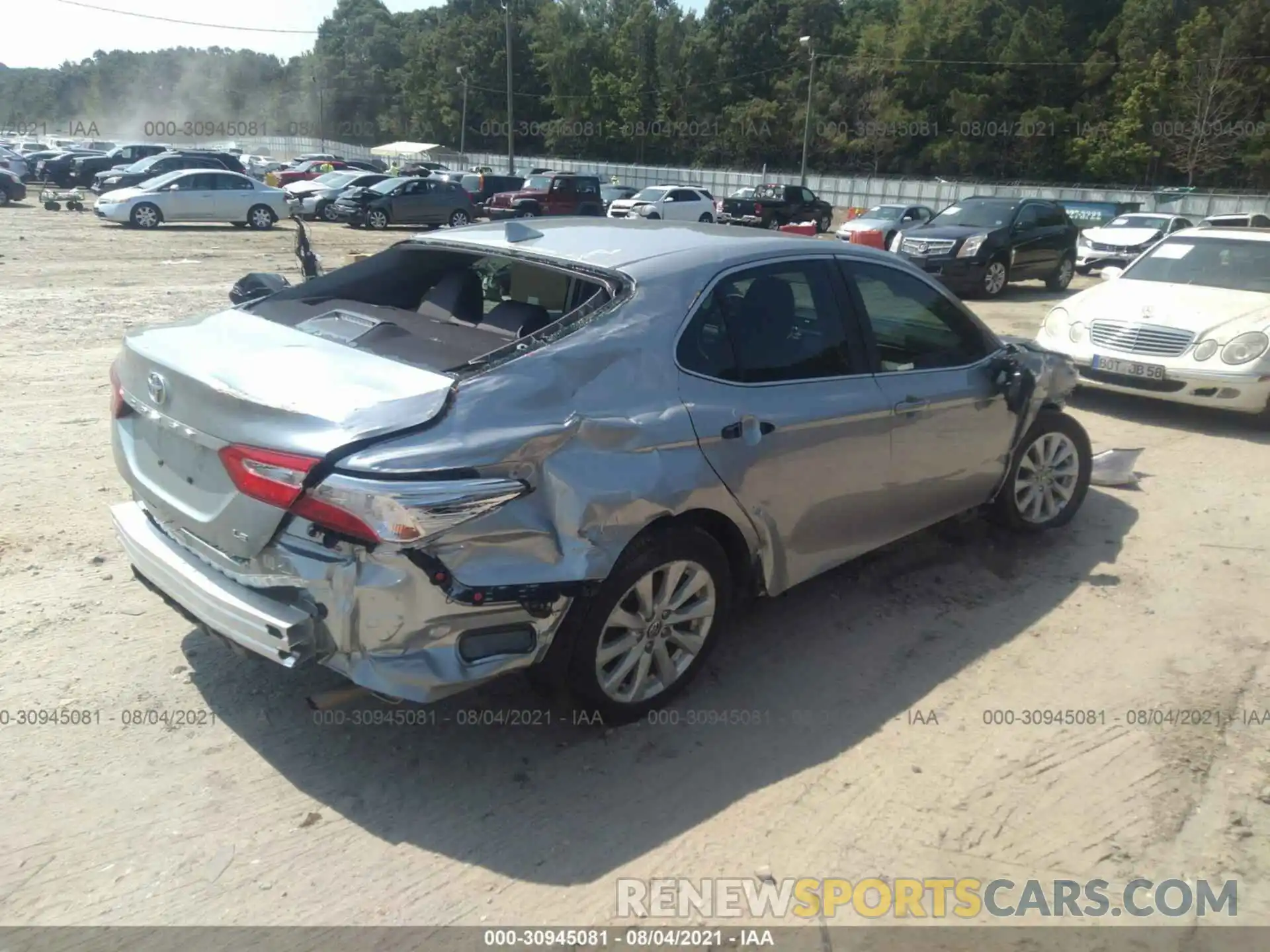 4 Photograph of a damaged car 4T1C11AK1LU967581 TOYOTA CAMRY 2020