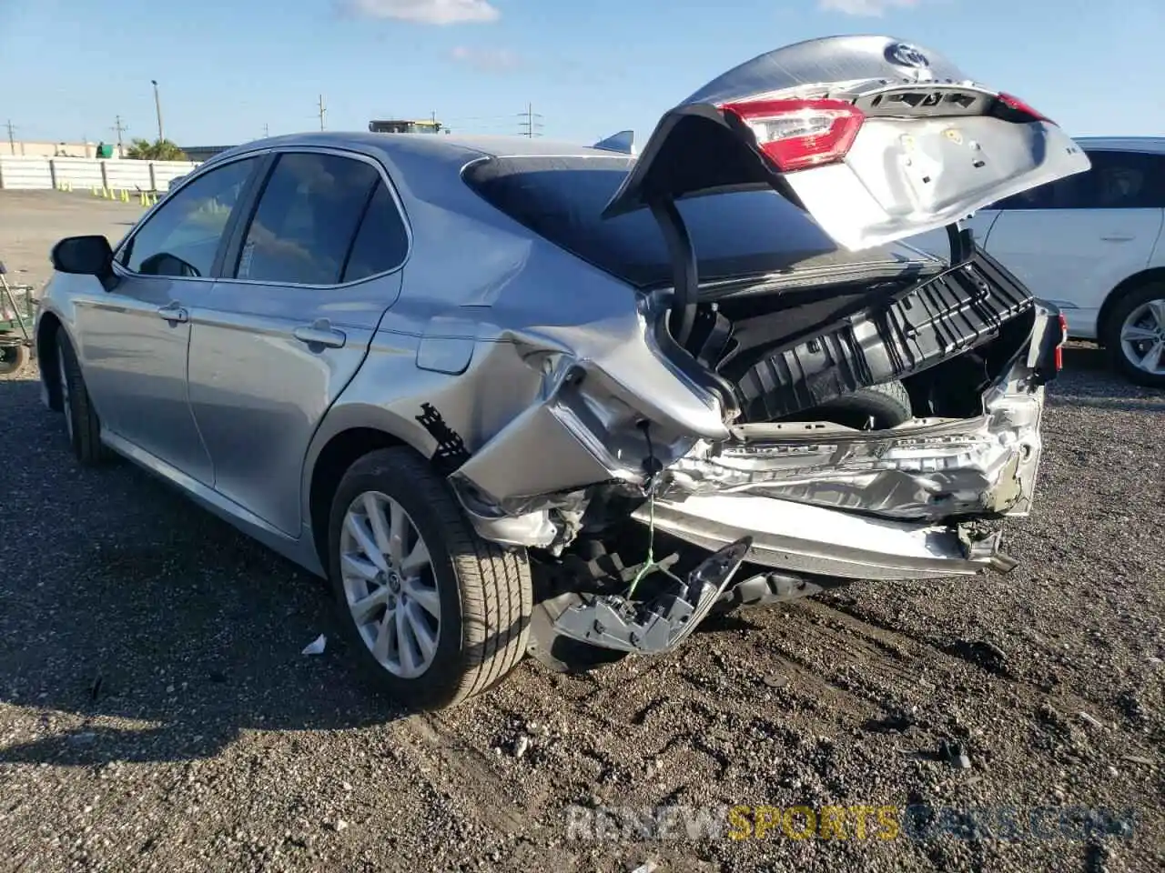 3 Photograph of a damaged car 4T1C11AK1LU969458 TOYOTA CAMRY 2020