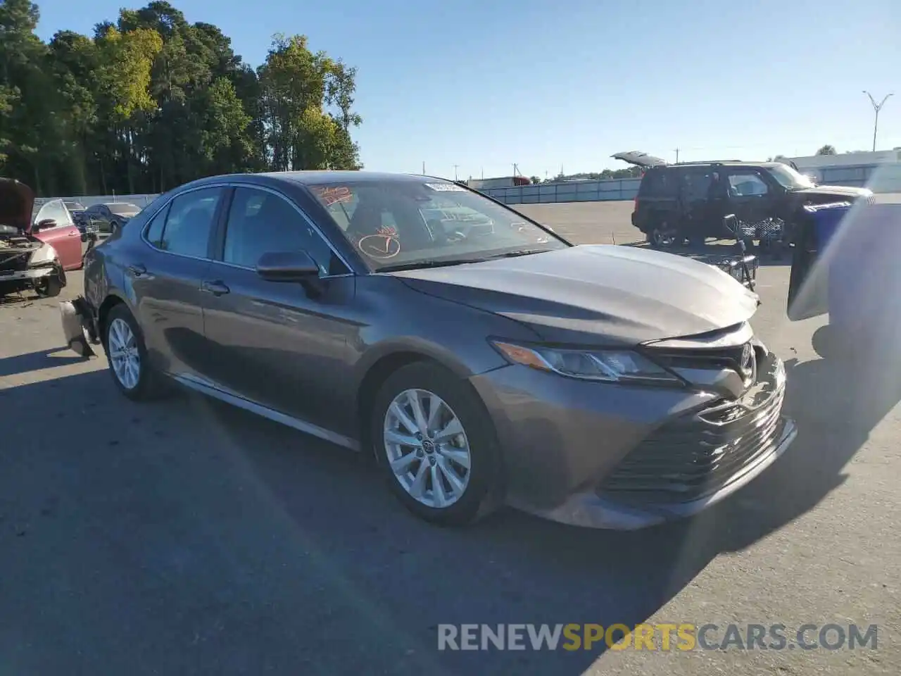 1 Photograph of a damaged car 4T1C11AK1LU977611 TOYOTA CAMRY 2020