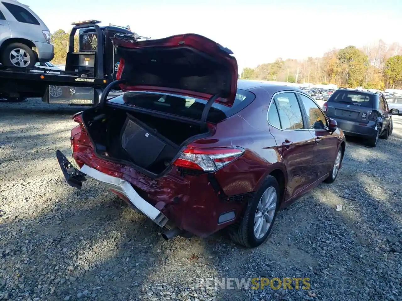 4 Photograph of a damaged car 4T1C11AK1LU988737 TOYOTA CAMRY 2020