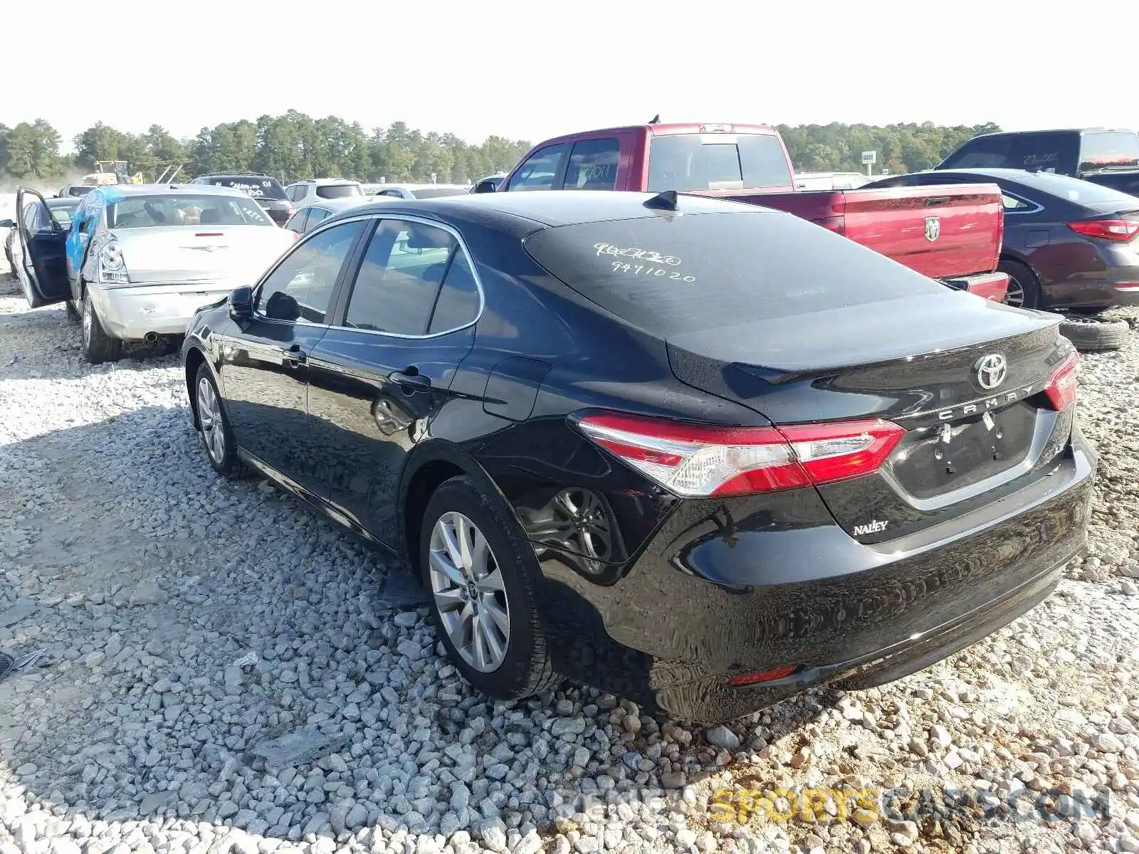 3 Photograph of a damaged car 4T1C11AK1LU989158 TOYOTA CAMRY 2020