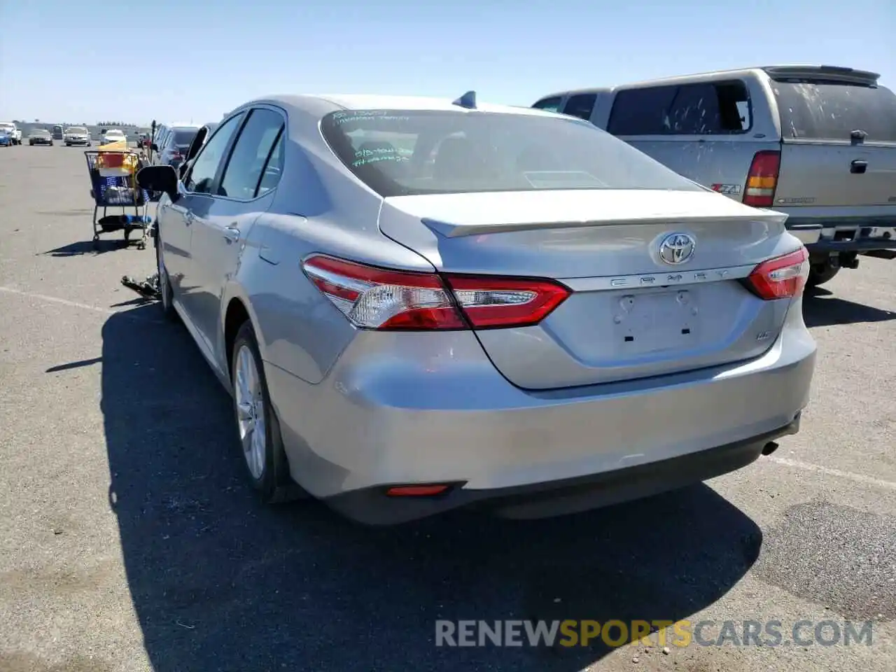 3 Photograph of a damaged car 4T1C11AK1LU991315 TOYOTA CAMRY 2020