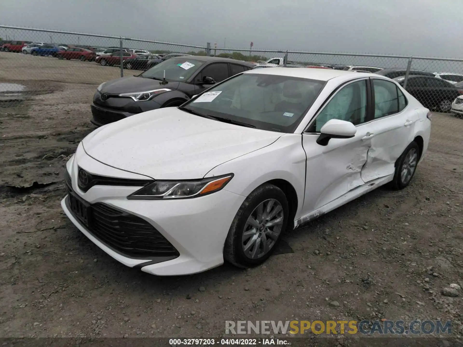 2 Photograph of a damaged car 4T1C11AK2LU301300 TOYOTA CAMRY 2020